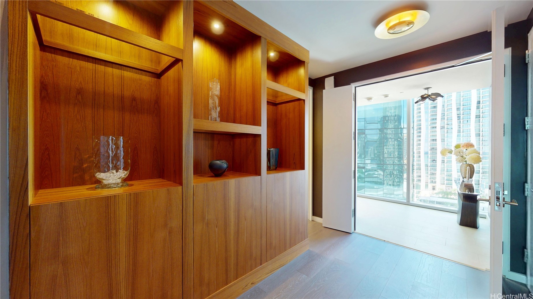 1118 Ala Moana Boulevard 1606 Property Photo 2
