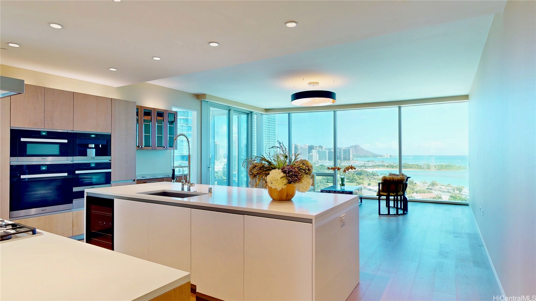 1118 Ala Moana Boulevard 1606 Property Photo 6