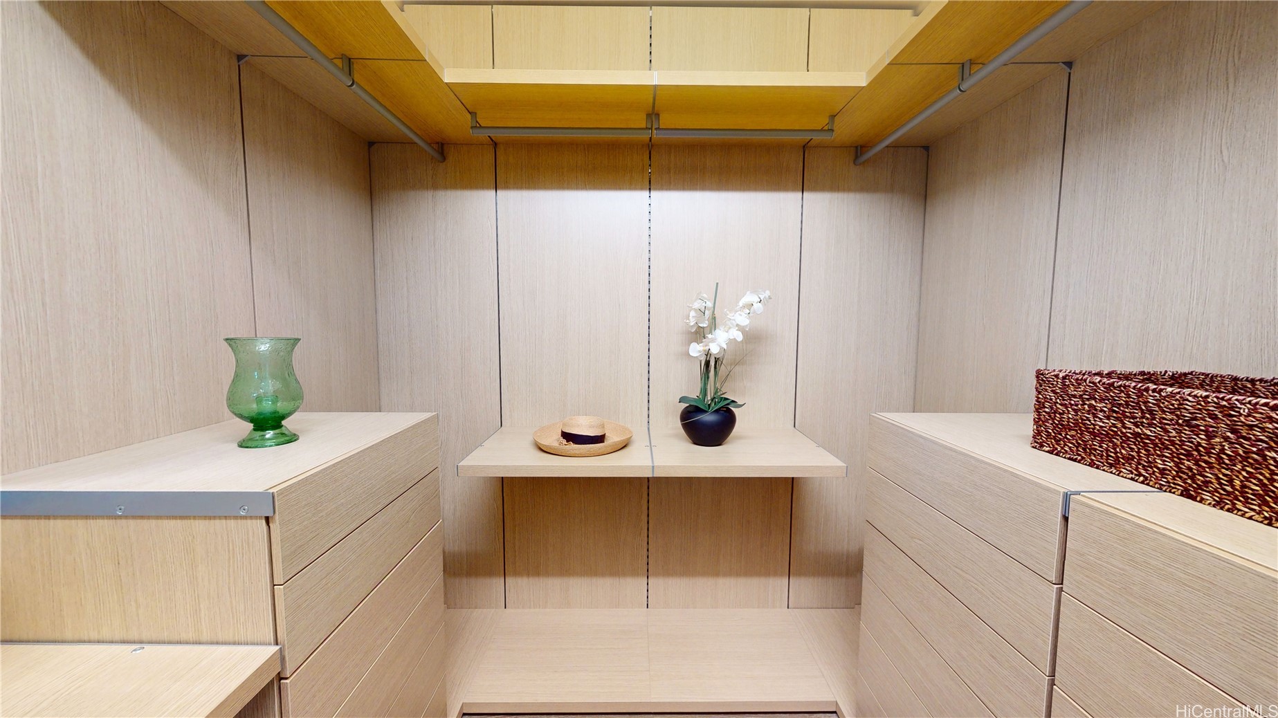 1118 Ala Moana Boulevard 1606 Property Photo 10