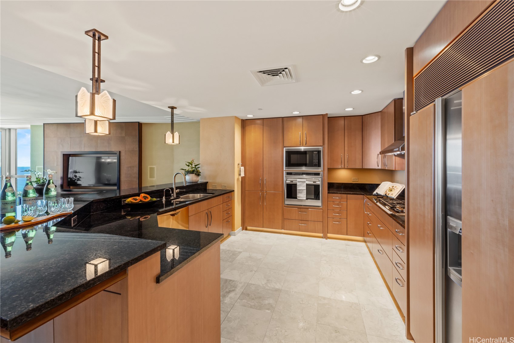 1288 Ala Moana Boulevard 37i Property Photo 8