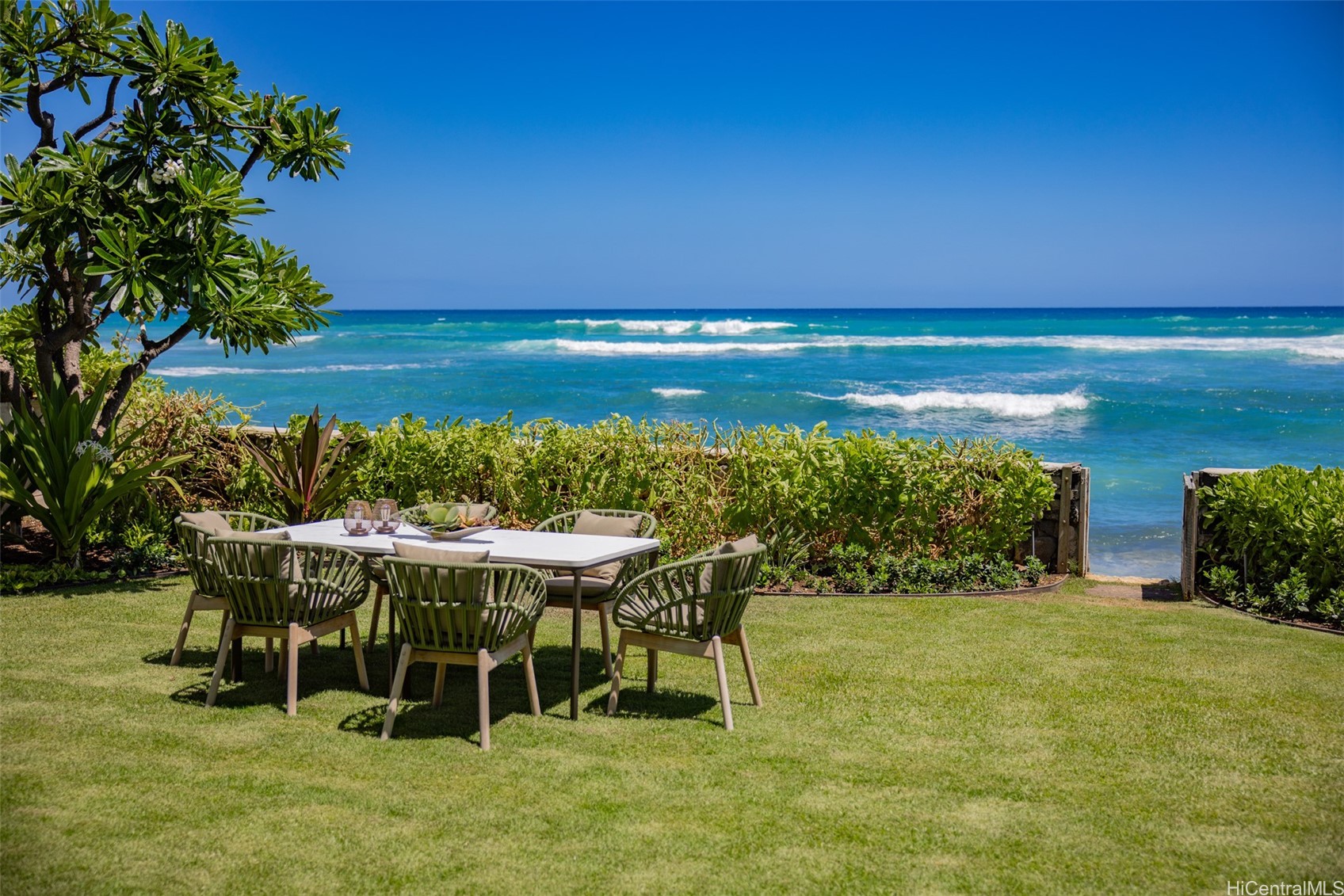 3735 Diamond Head Road A Property Photo 1
