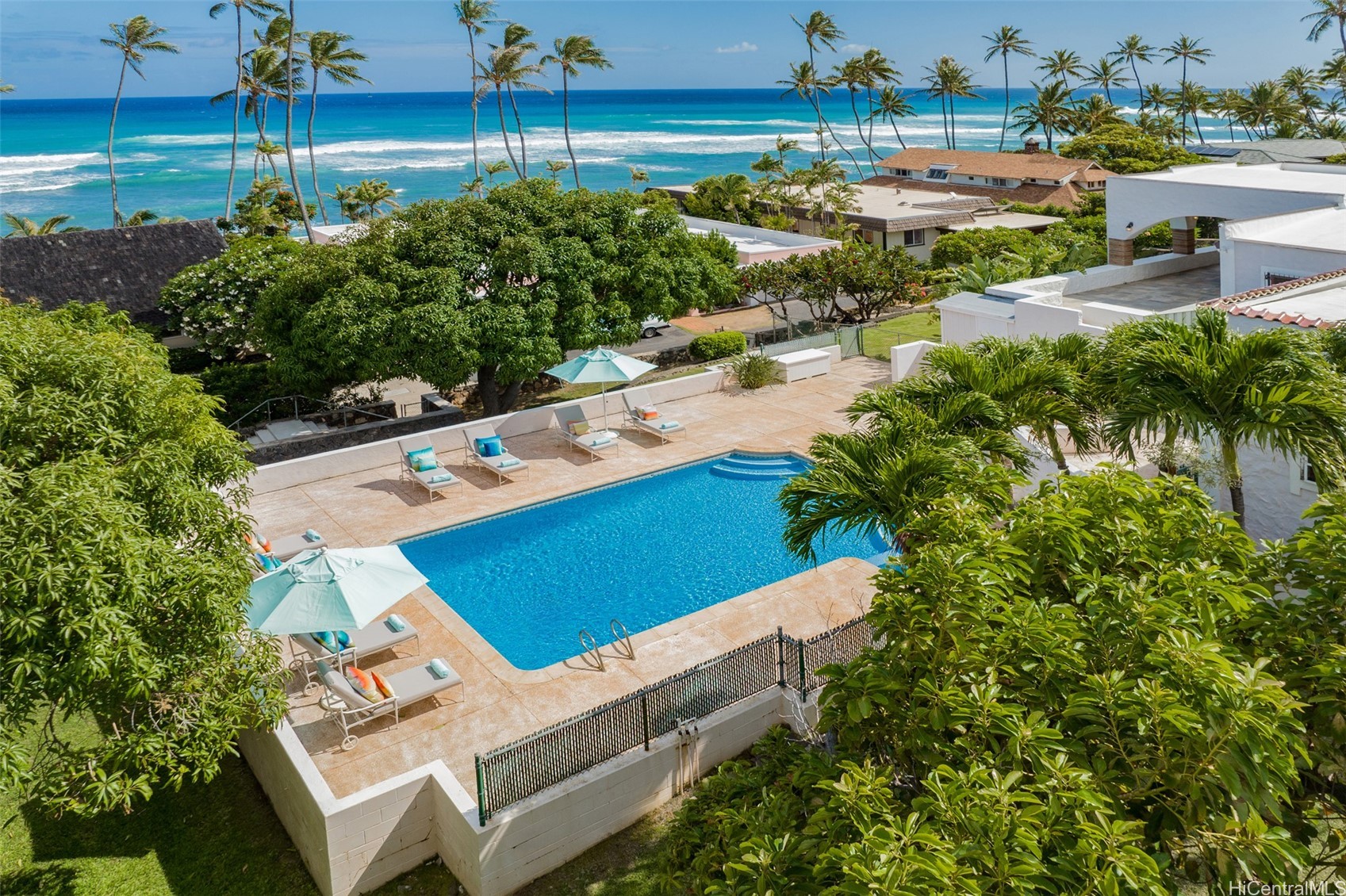 3735- Diamond Head Road Property Photo 6
