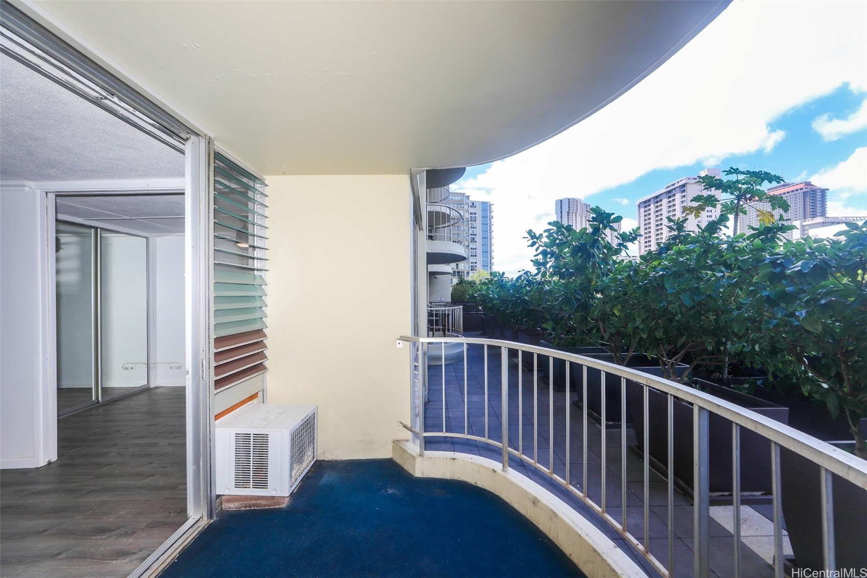 1717 Ala Wai Boulevard 303 Property Photo 5