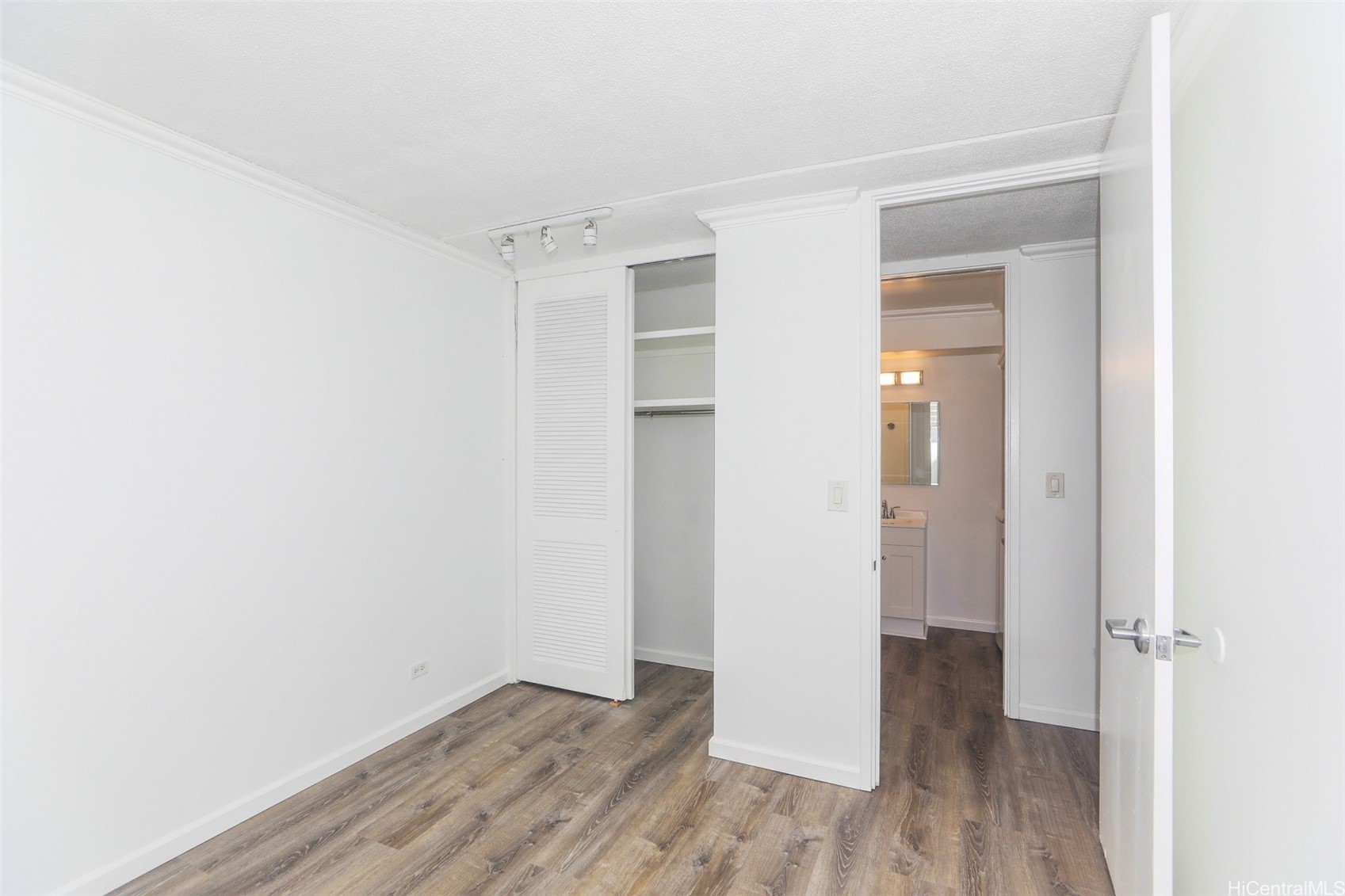 1717 Ala Wai Boulevard 303 Property Photo 11