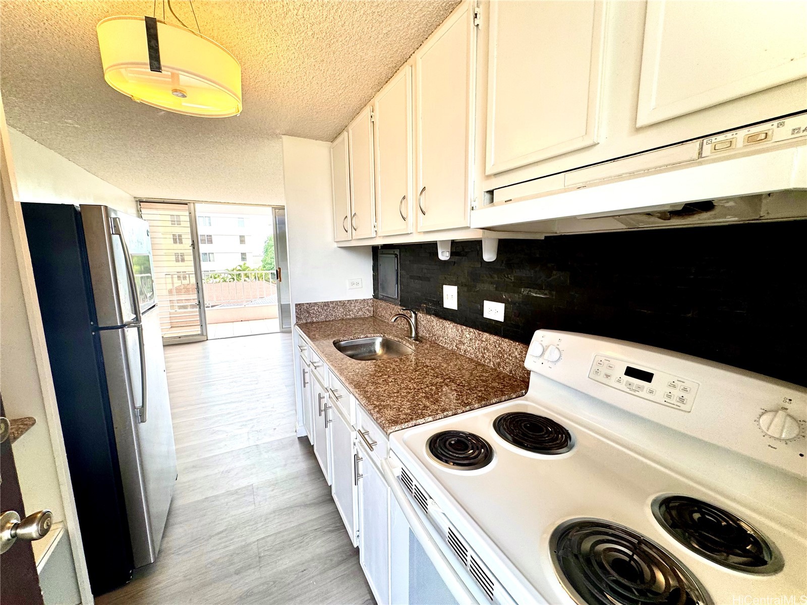 1419 Dominis Street 208 Property Photo 7