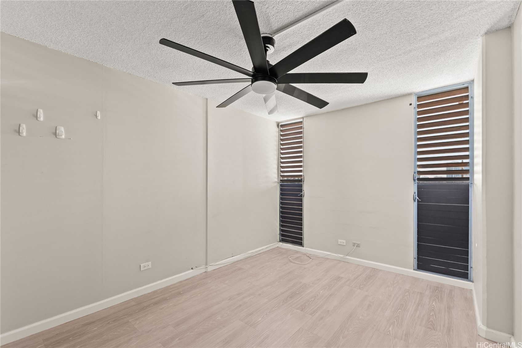 1069 Spencer Street 101 Property Photo 7
