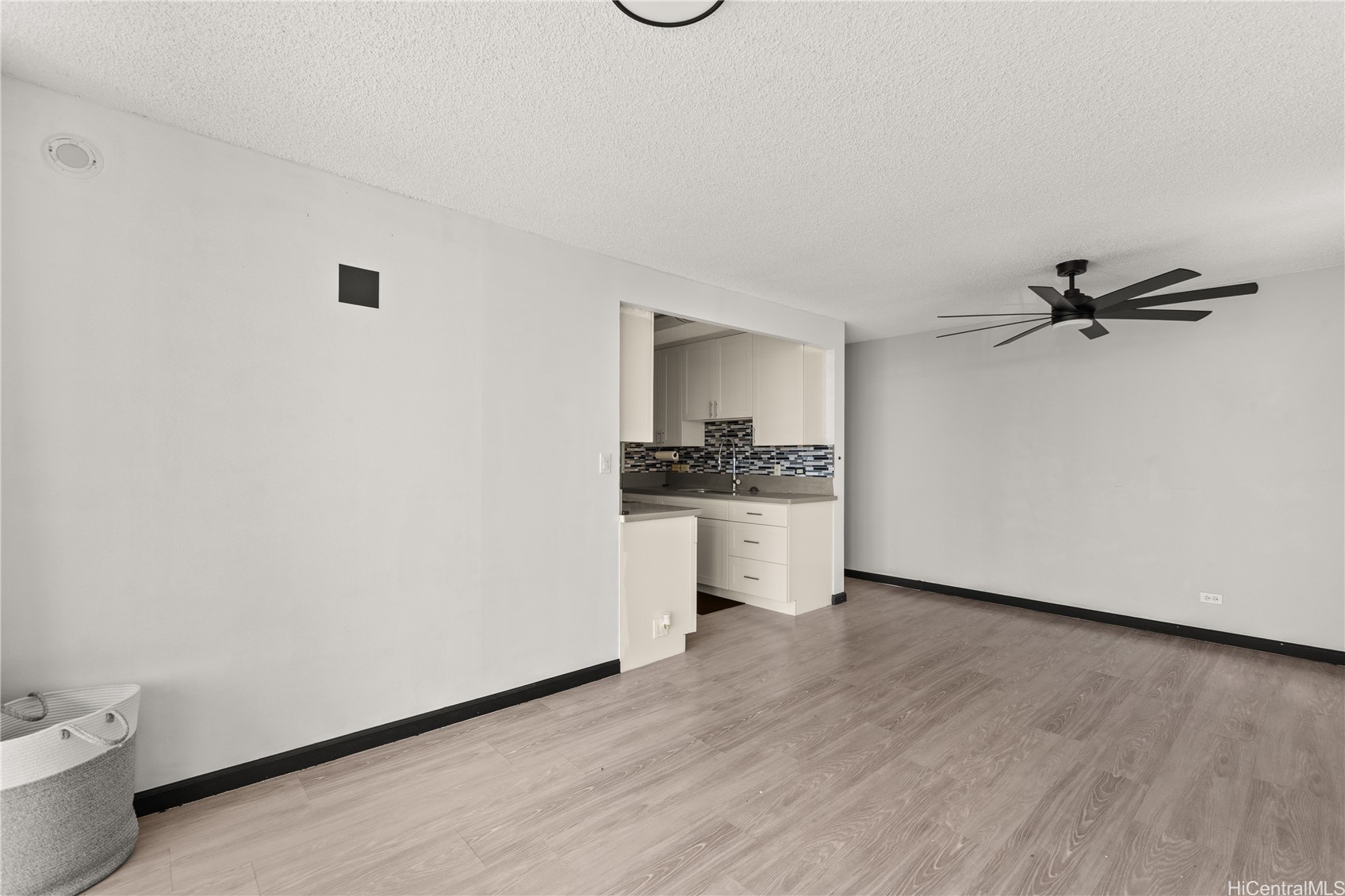 1069 Spencer Street 101 Property Photo 8