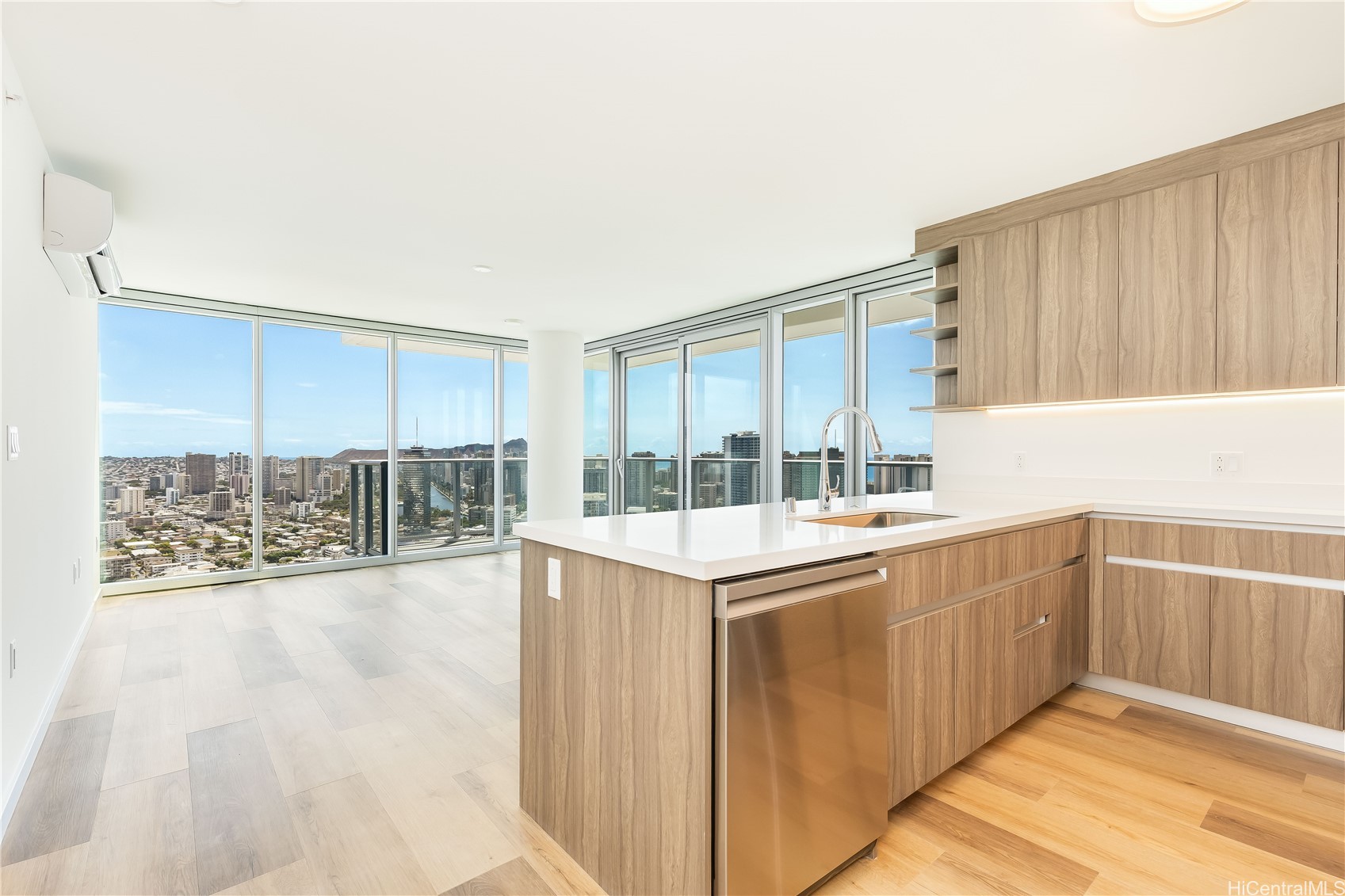 1500 Rycroft Street 3919r Property Photo 1