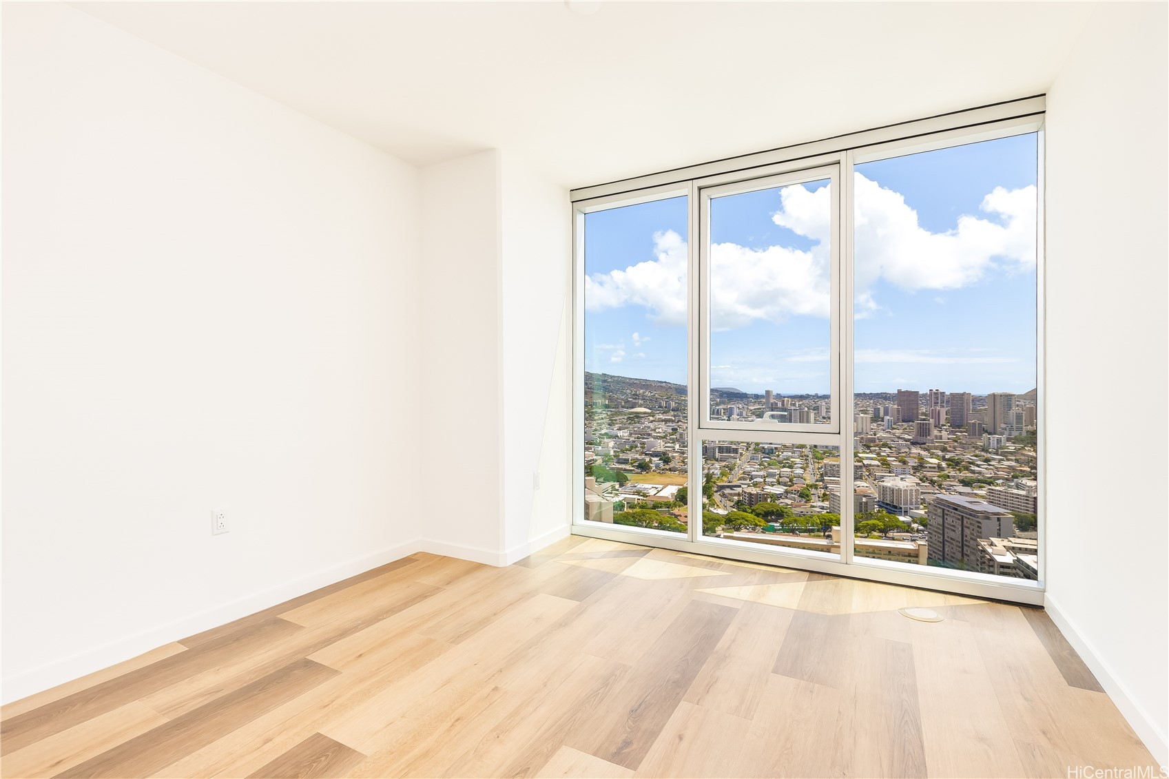 1500 Rycroft Street 3919r Property Photo 9