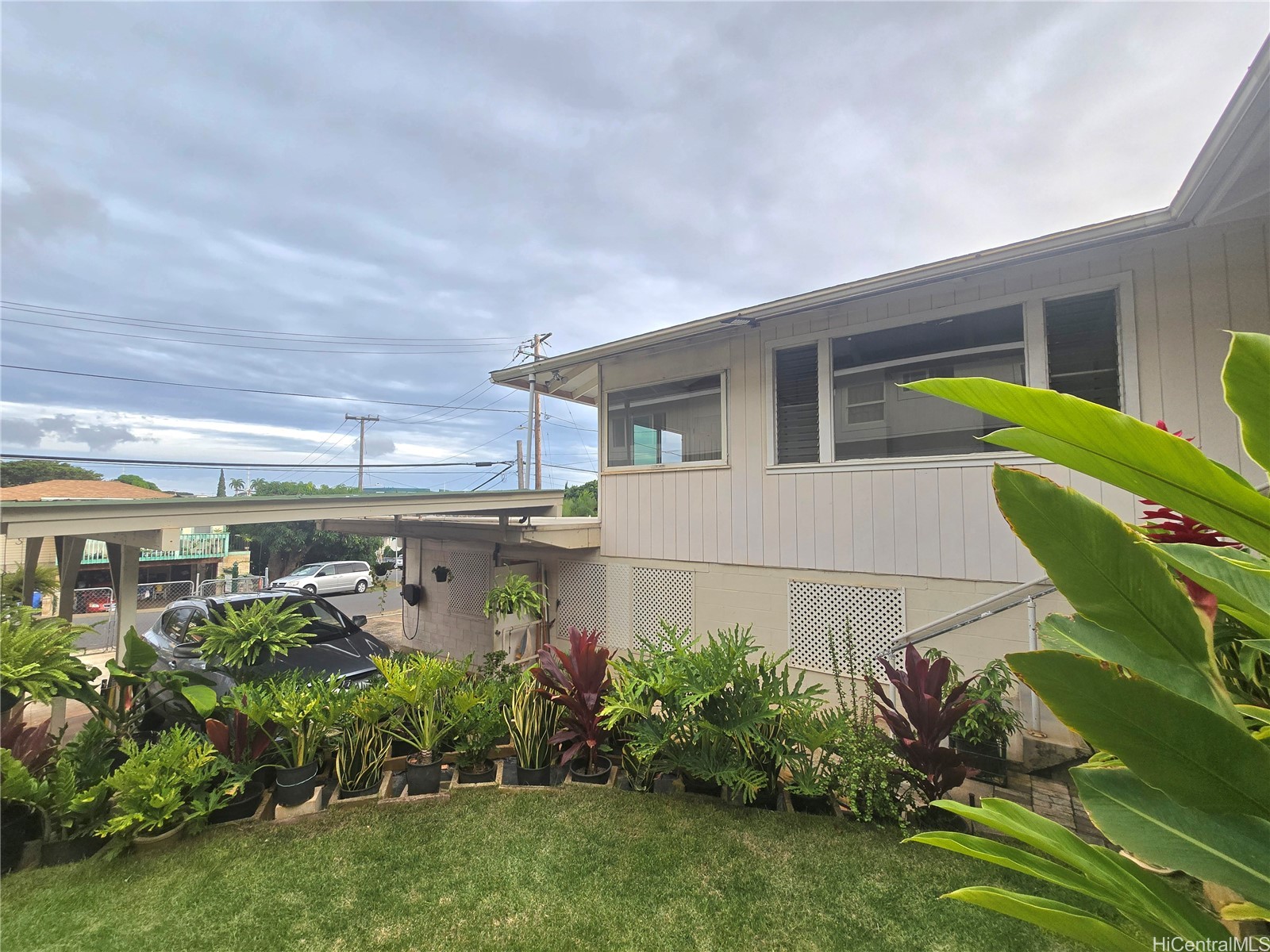 99-058 Nalopaka Place Property Photo 6