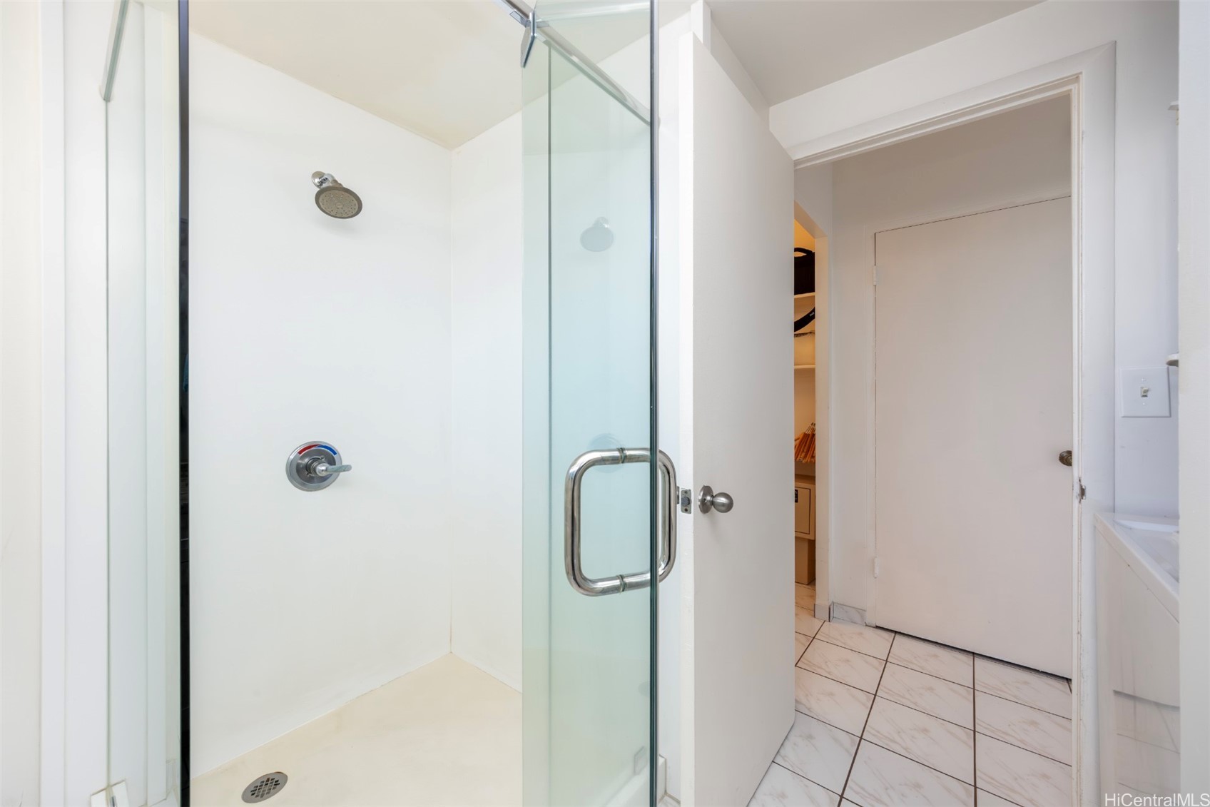 2161 Kalia Road 1012 Property Photo 22