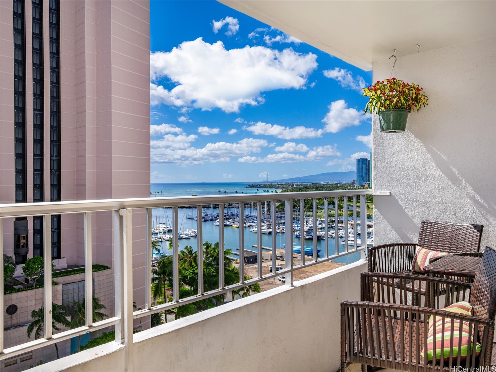 1690 Ala Moana Boulevard 1401 Property Photo 14