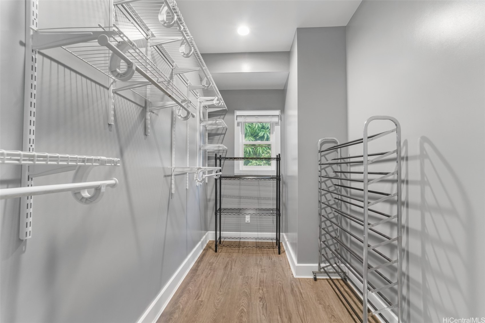 2054 Hillcrest Street Property Photo 13