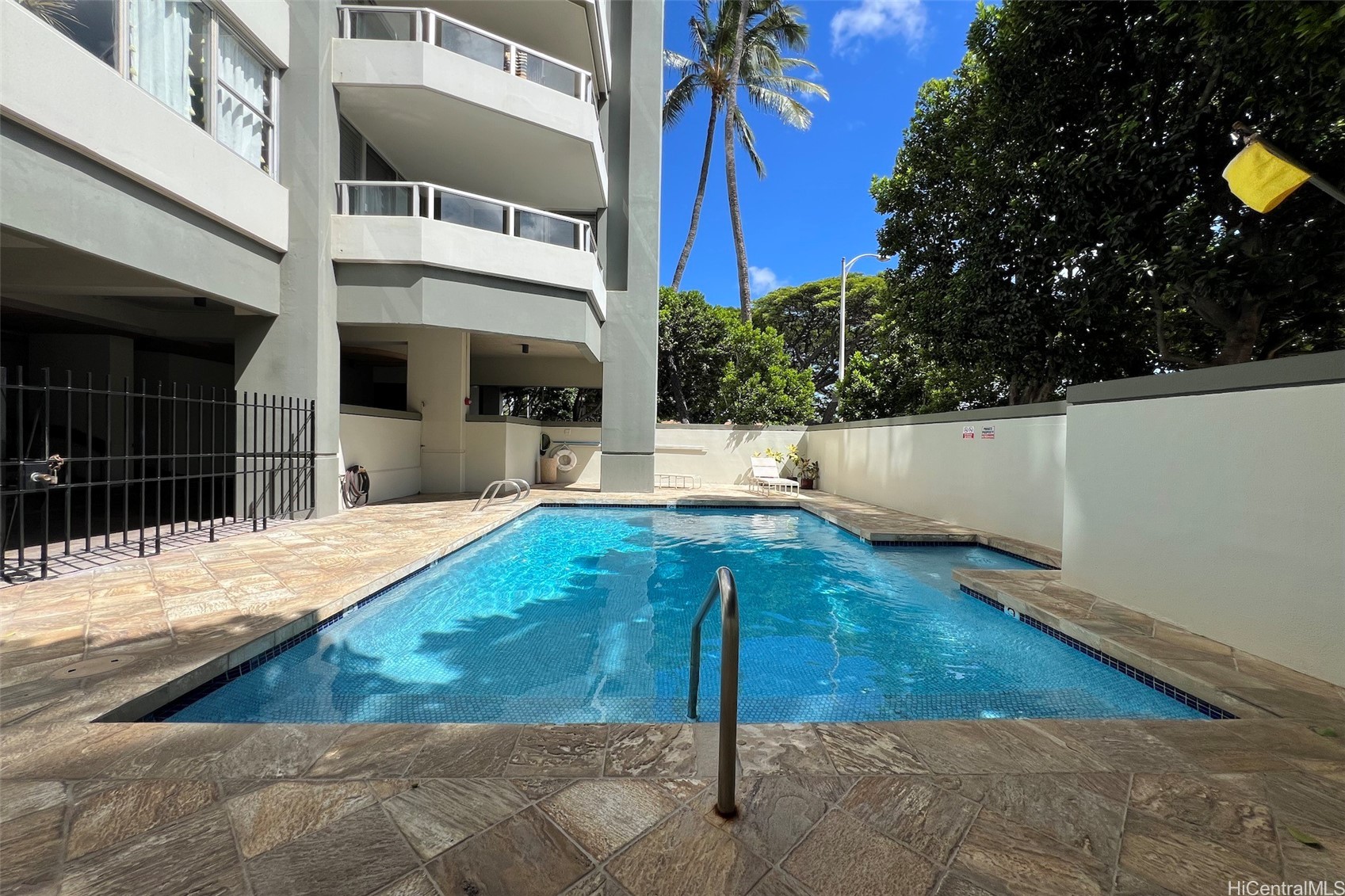2600 Pualani Way 904 Property Photo 18