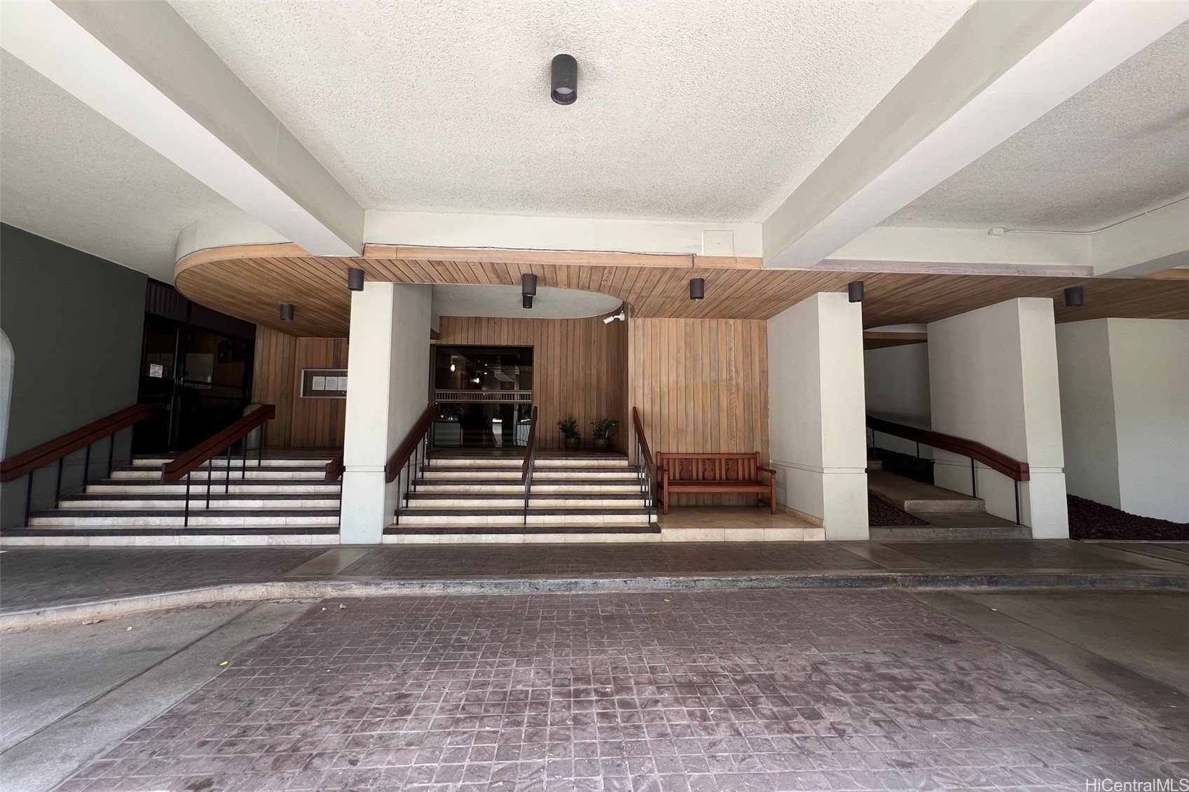 2600 Pualani Way 904 Property Photo 21