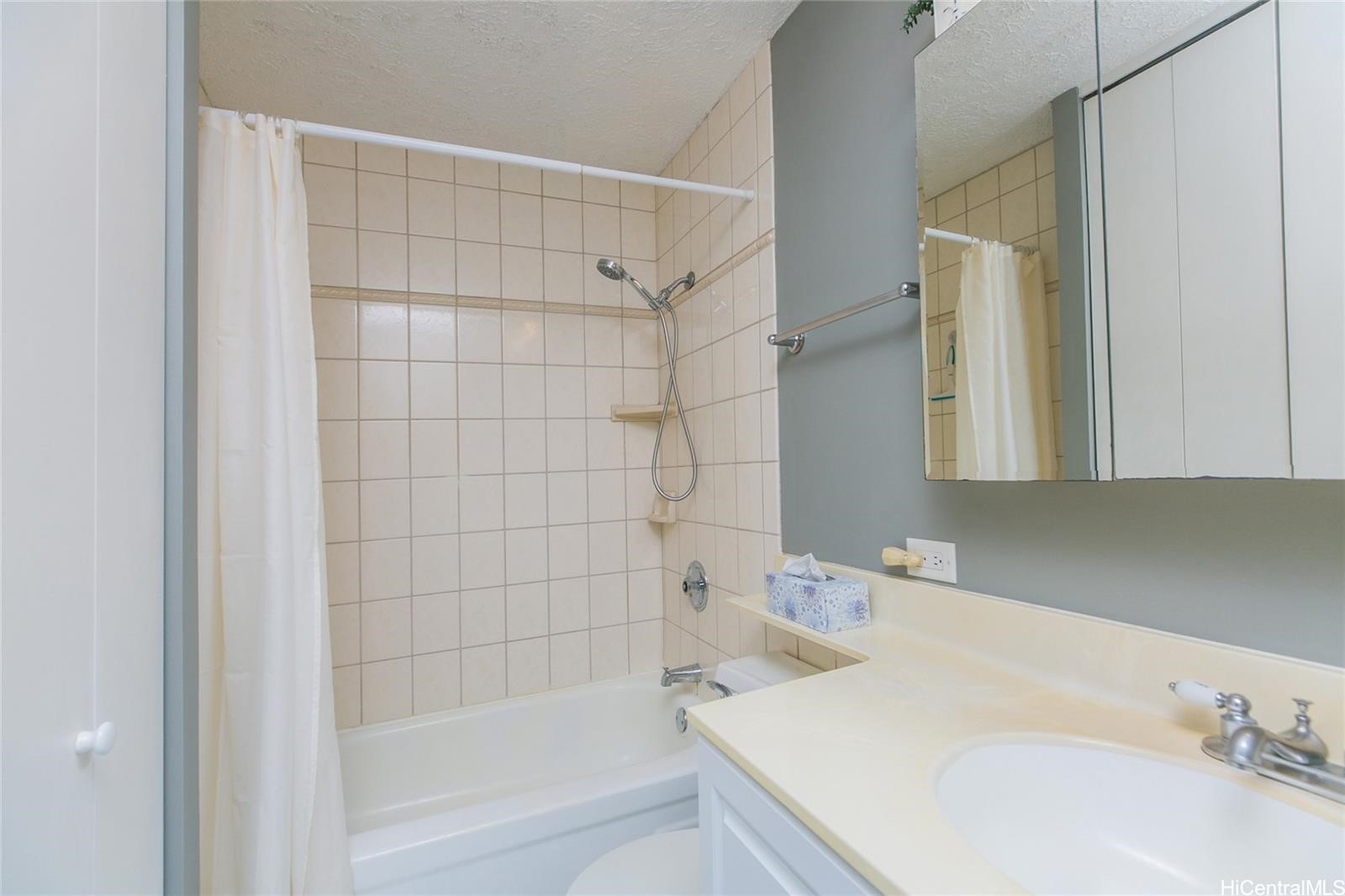 2452 Tusitala Street 604 Property Photo 8