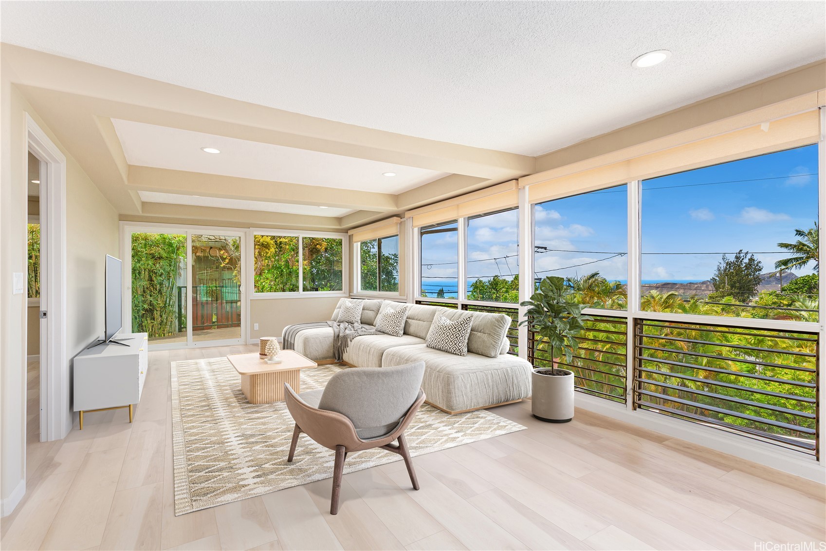 1898 Iwi Way Property Photo 2