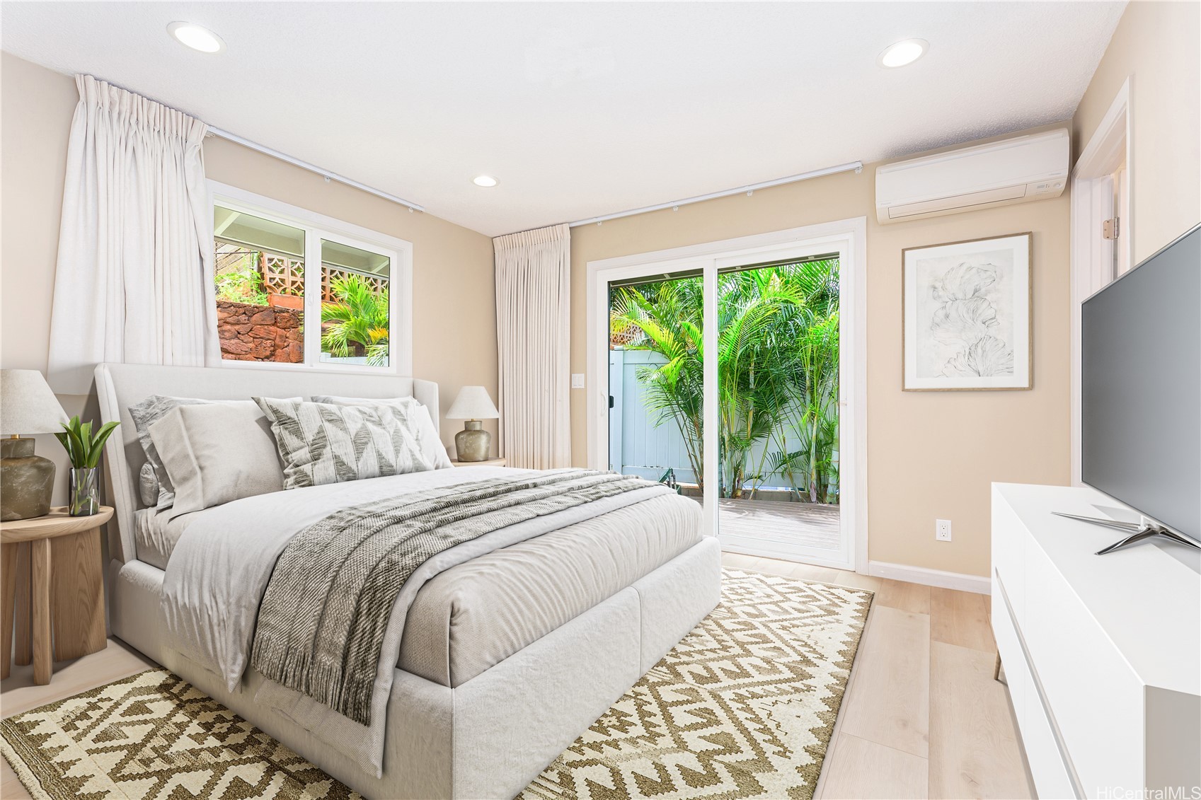 1898 Iwi Way Property Photo 9