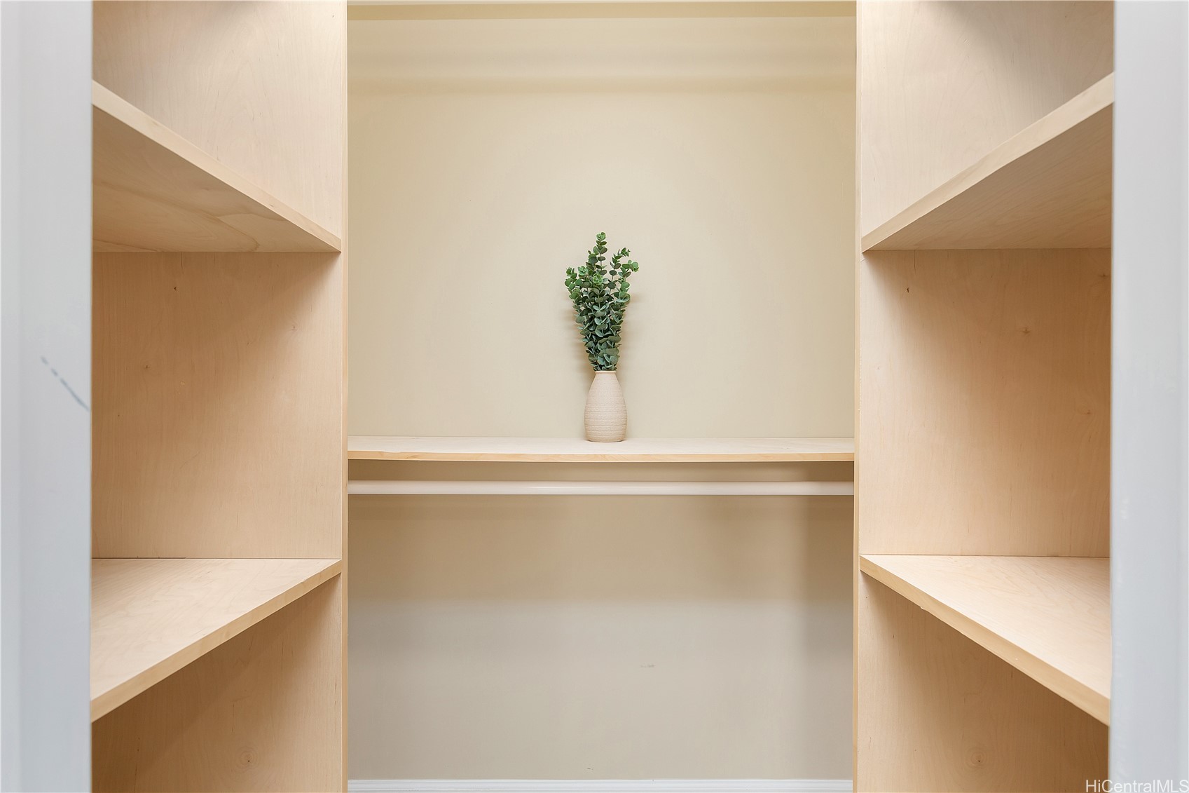 1898 Iwi Way Property Photo 11