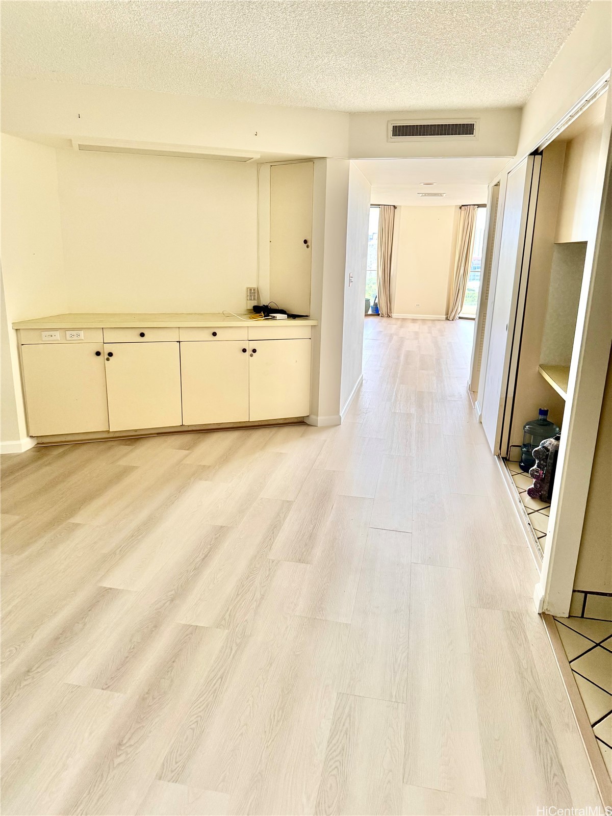 1860 Ala Moana Boulevard 1700 Property Photo 4