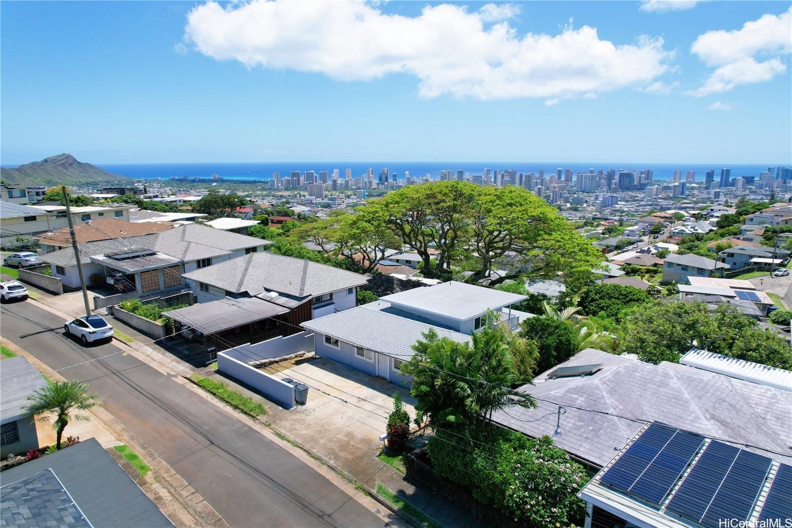 3015 Alencastre Place Property Photo 2