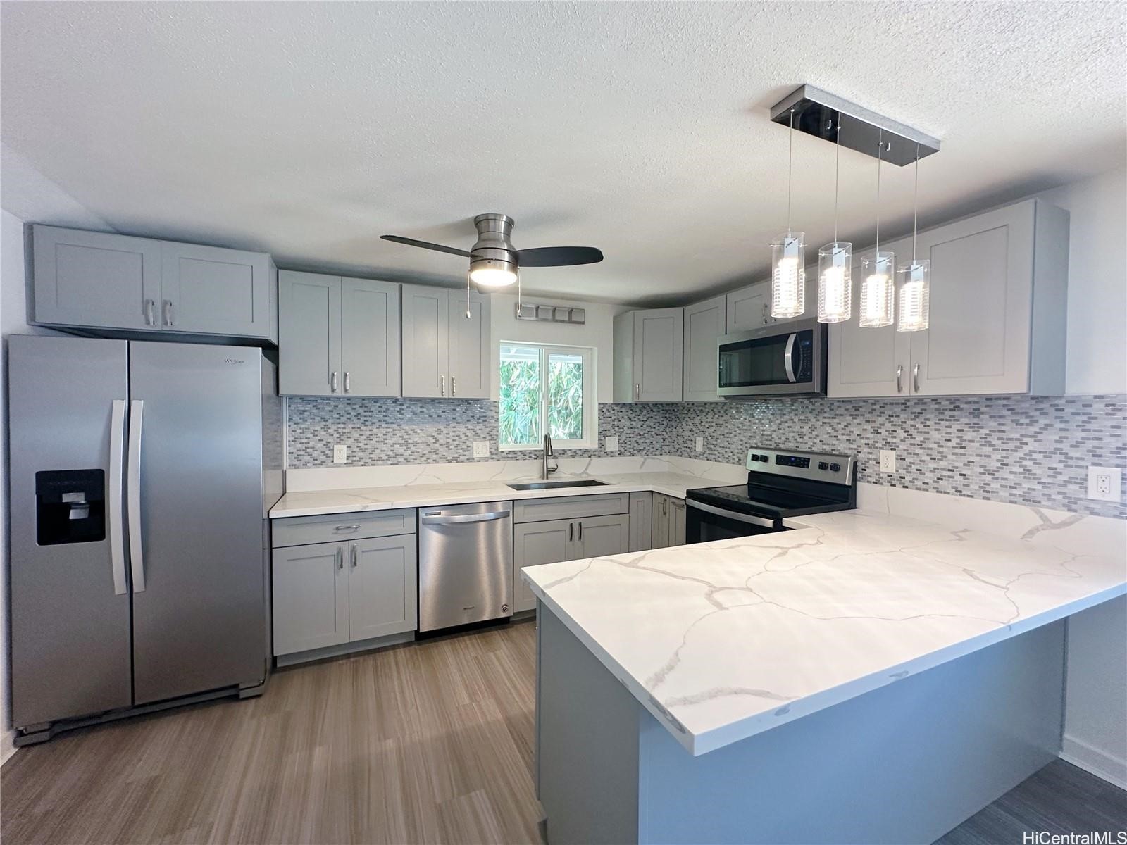 3015 Alencastre Place Property Photo 6