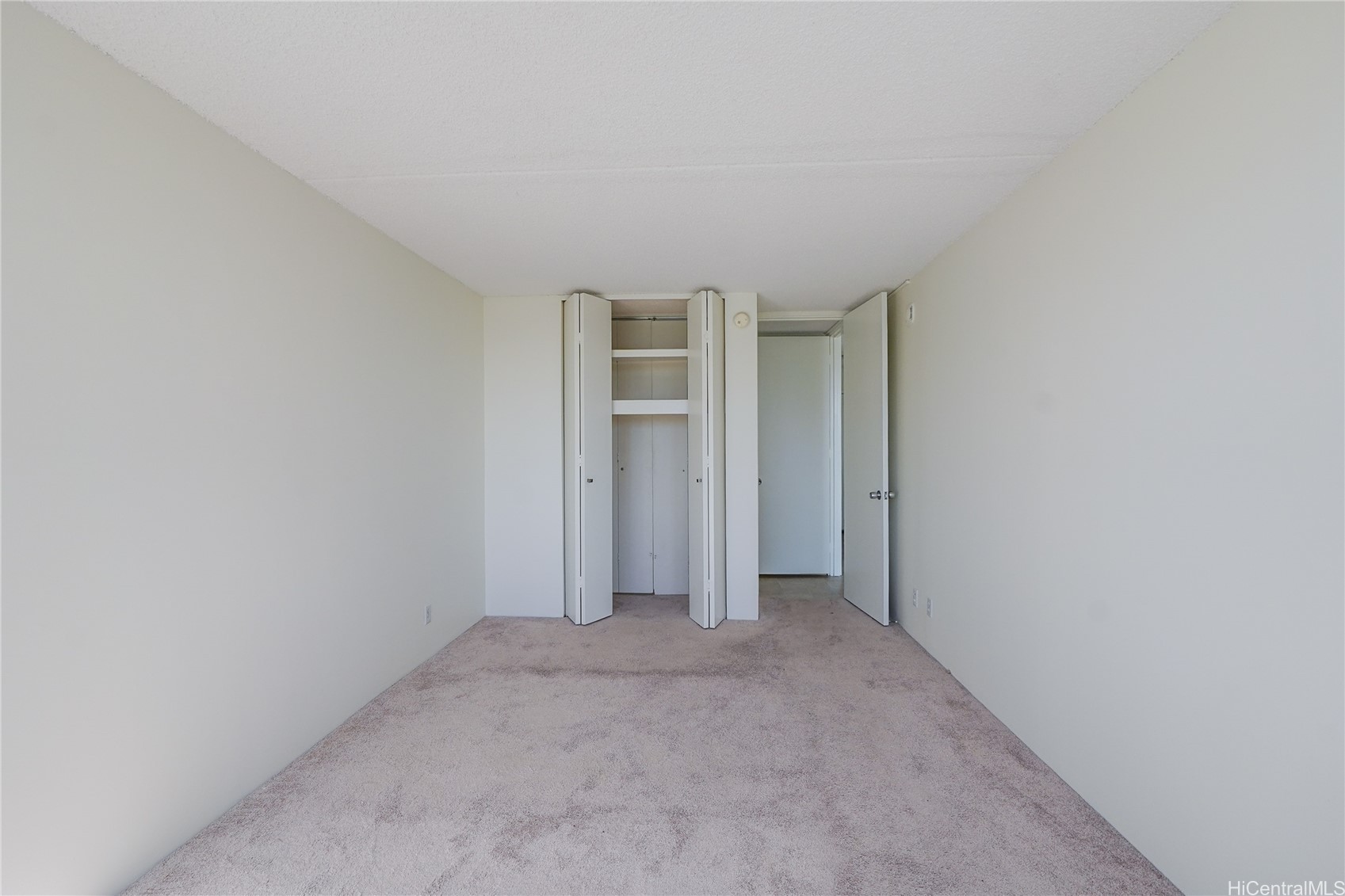 400 Hobron Lane 2411 Property Photo 6