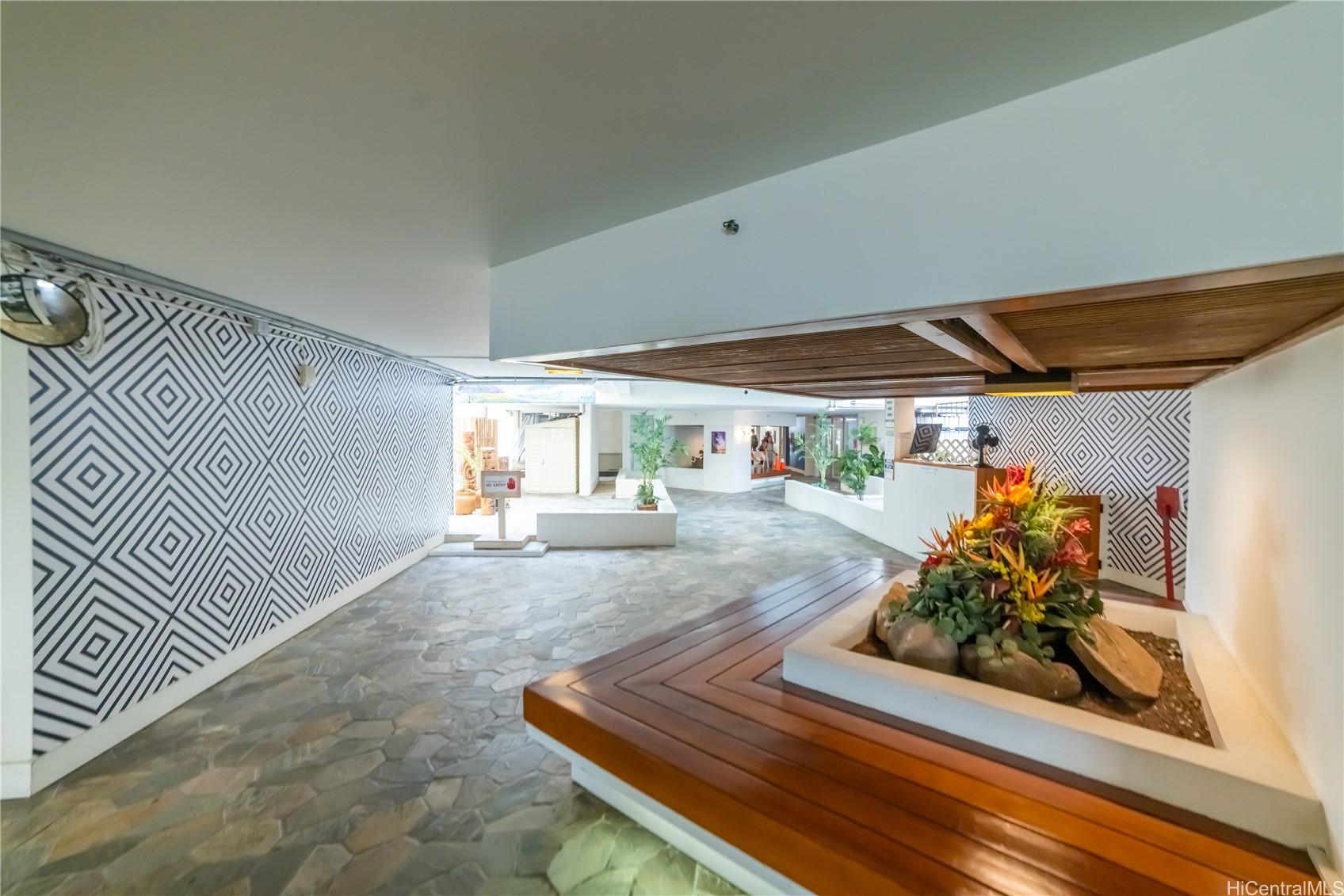 2463 Kuhio Avenue 1102 Property Photo 7