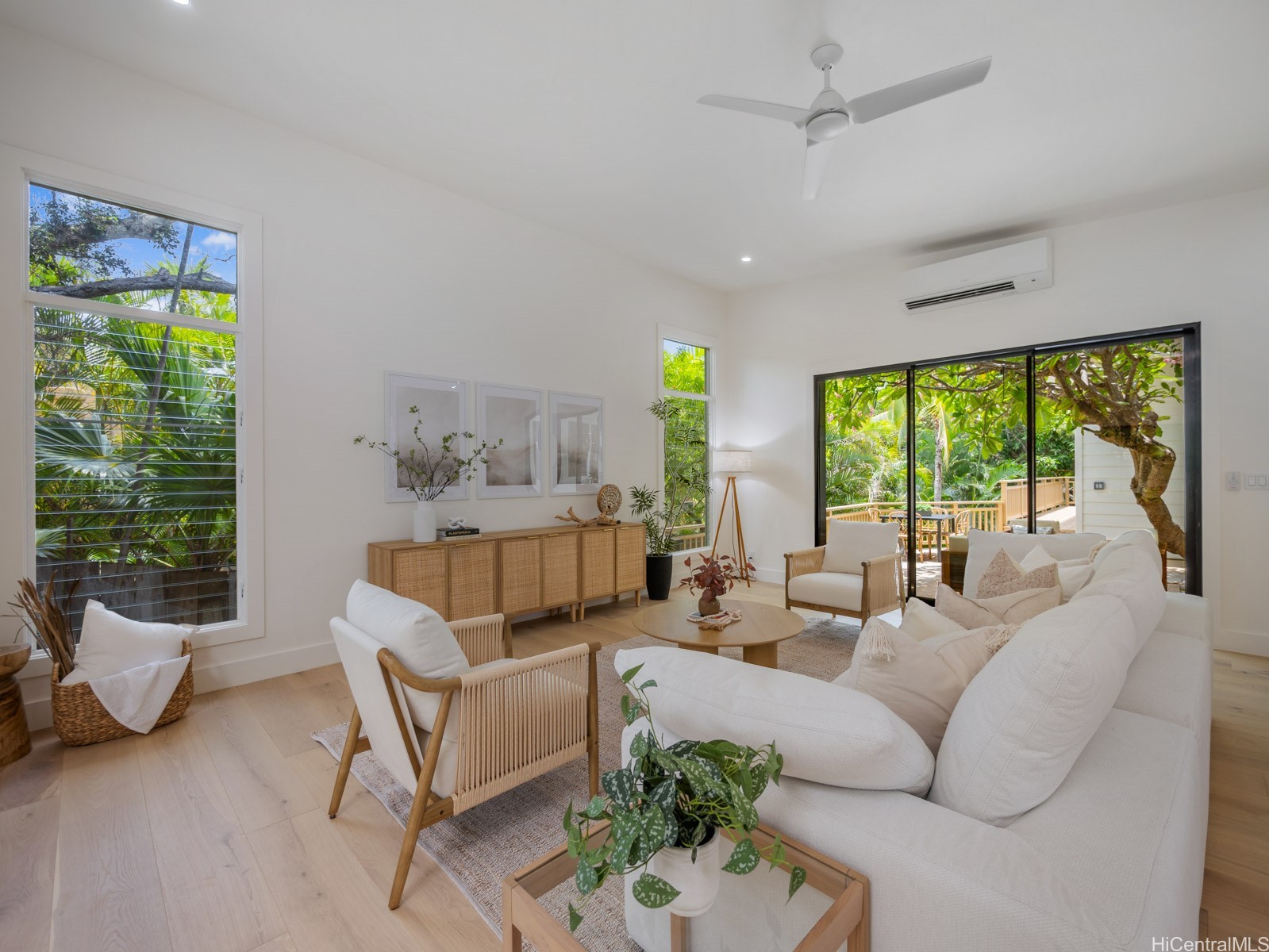 223 Lanipo Drive Property Photo 1