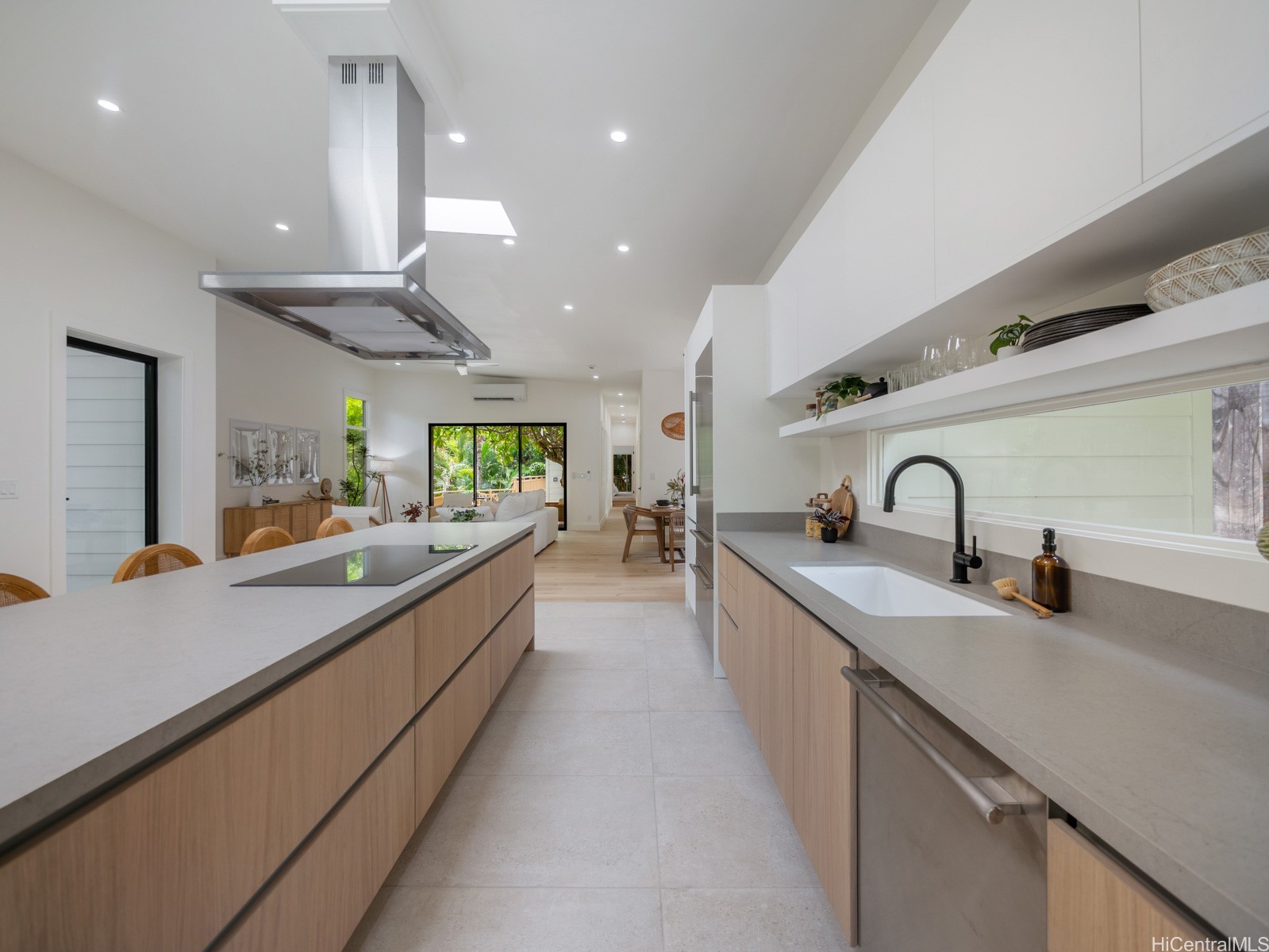 223 Lanipo Drive Property Photo 2