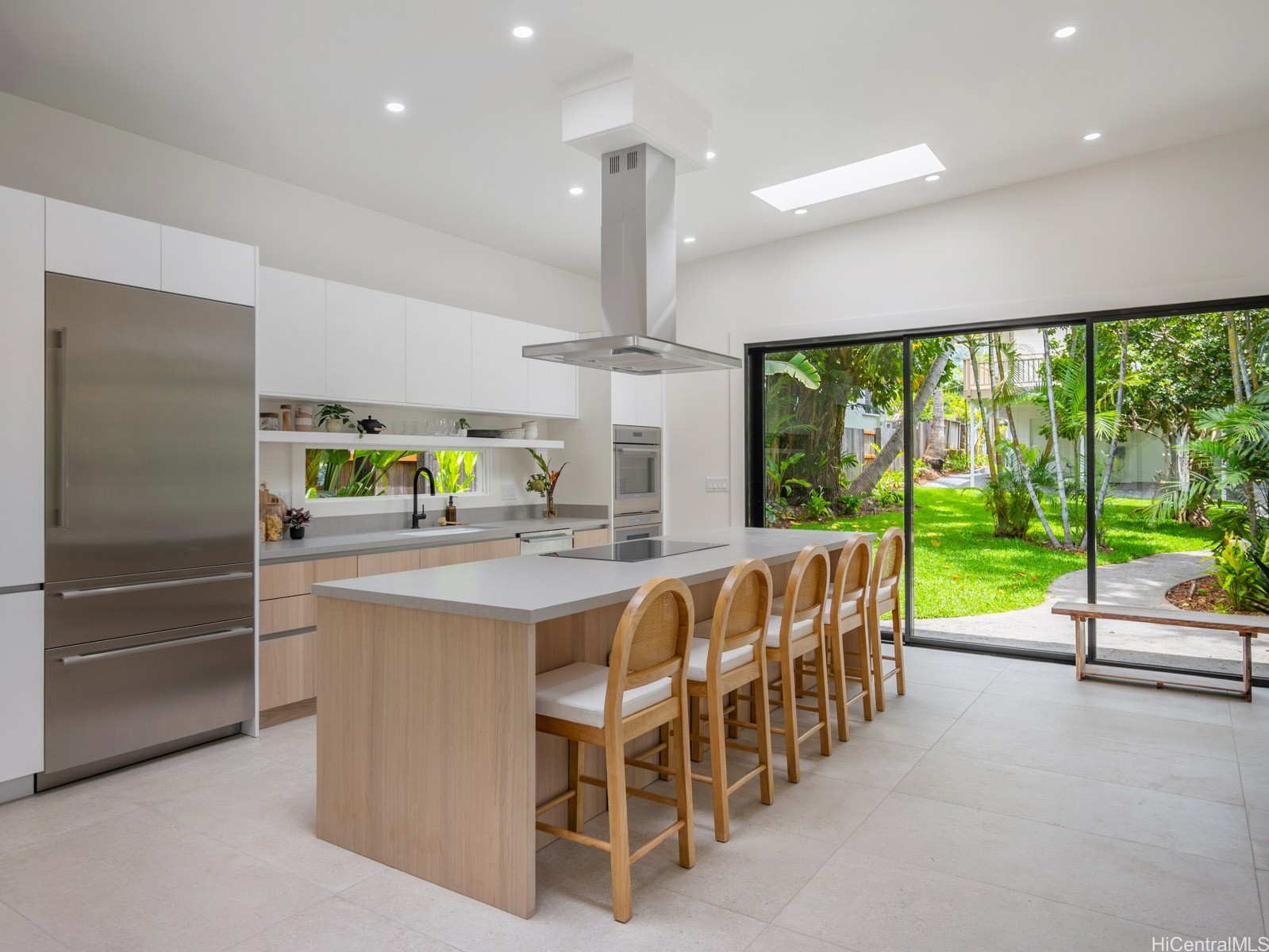 223 Lanipo Drive Property Photo 4