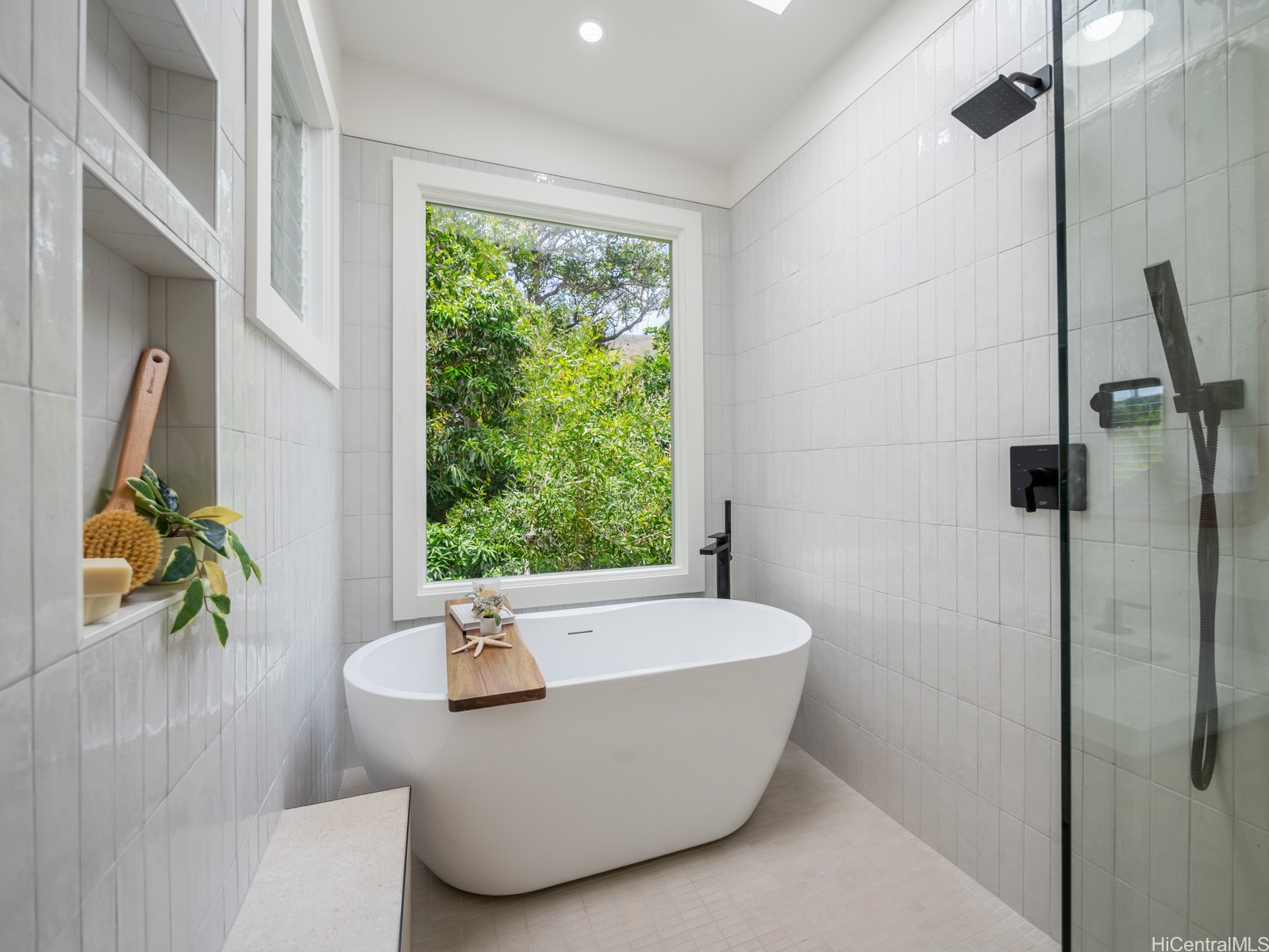 223 Lanipo Drive Property Photo 11