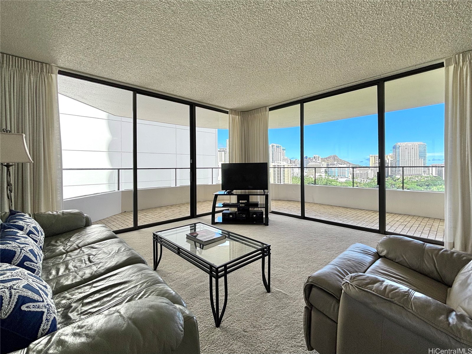 1910 Ala Moana Boulevard 19d Property Photo 1