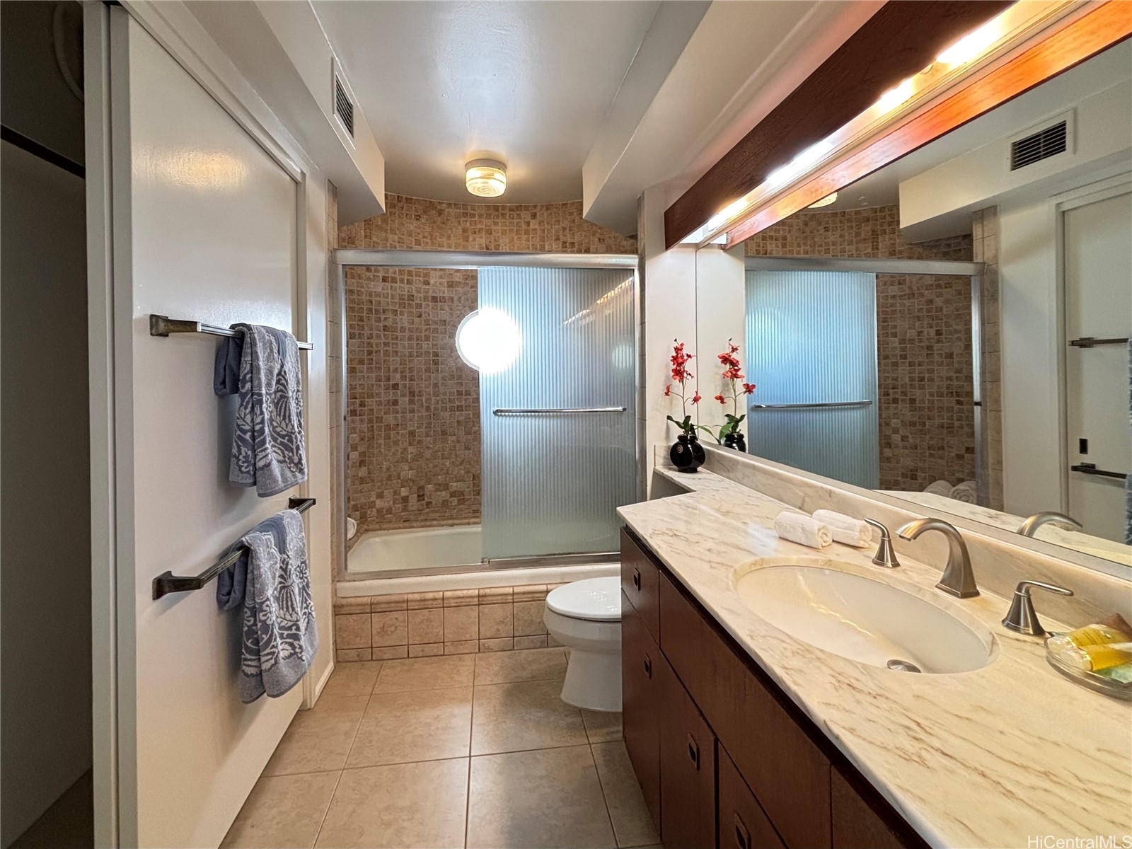 1910 Ala Moana Boulevard 19d Property Photo 8