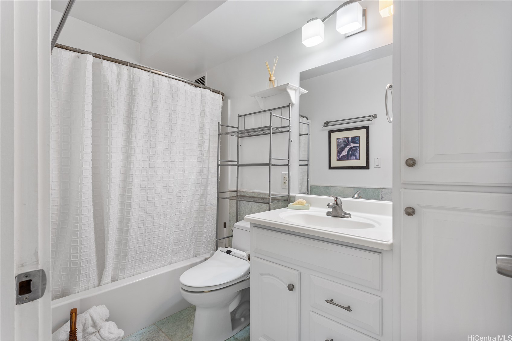 475 Atkinson Drive 807 Property Photo 8
