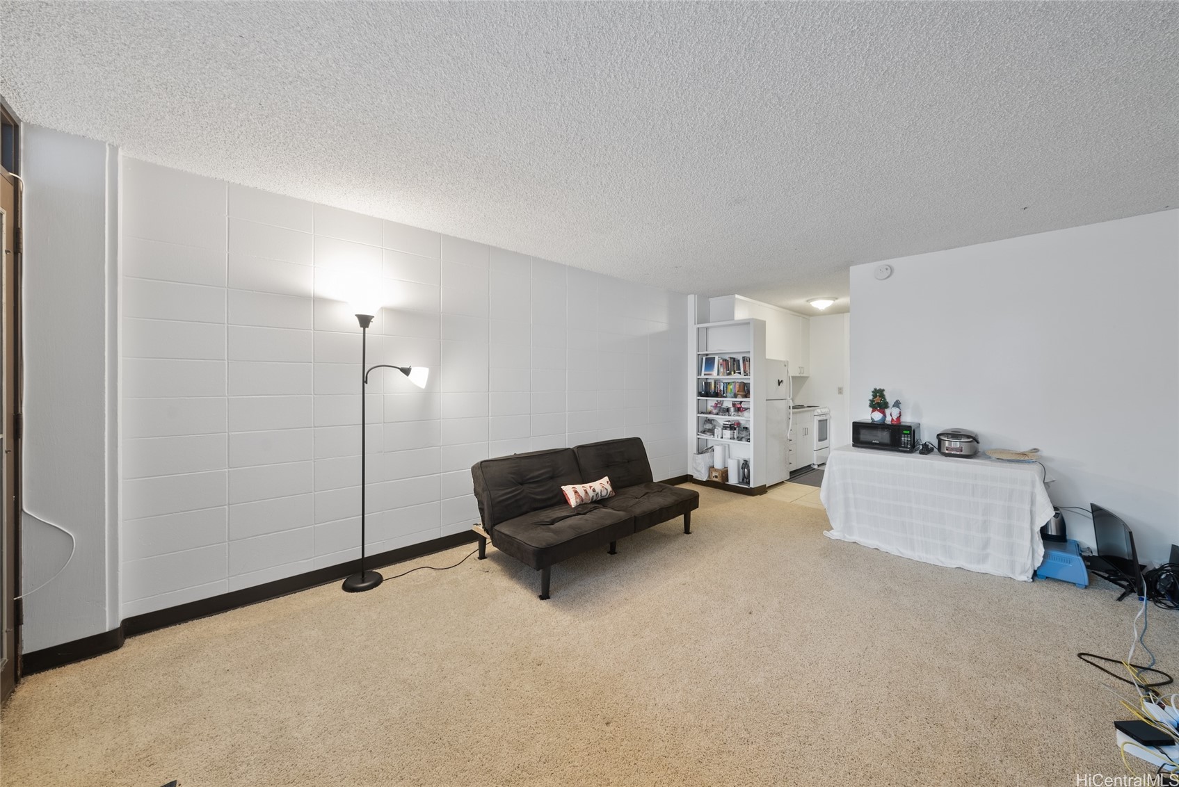 425 Ena Road B602 Property Photo 8