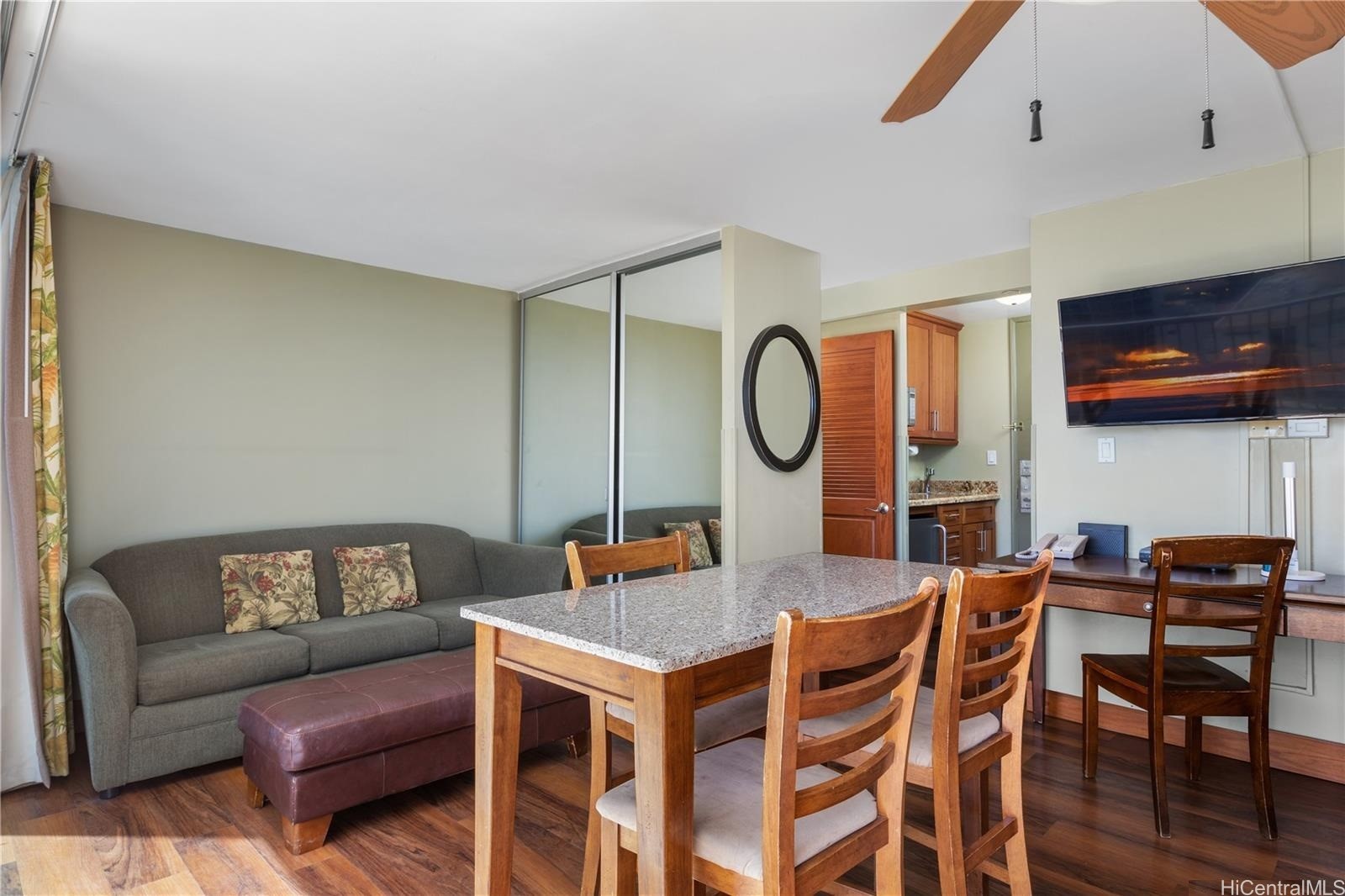2427 Kuhio Avenue 2301 Property Photo 6