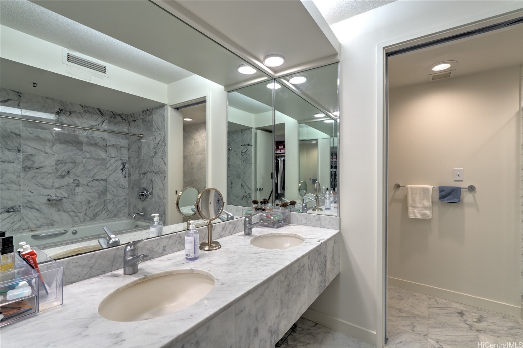 1330 Ala Moana Boulevard 3601 Property Photo 14
