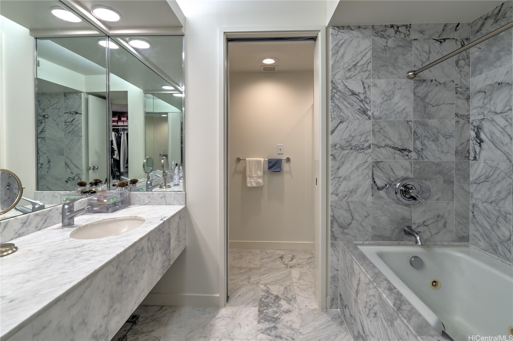 1330 Ala Moana Boulevard 3601 Property Photo 15