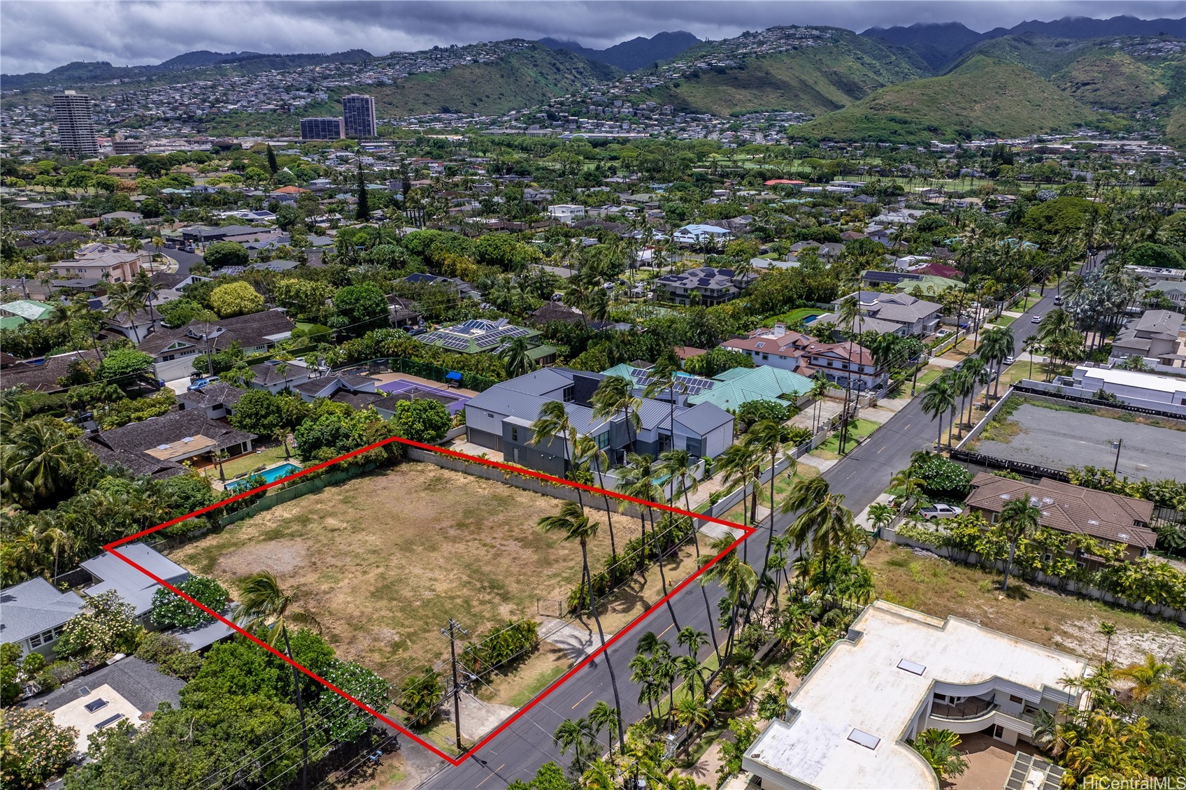4744 Kahala Avenue Property Photo 13