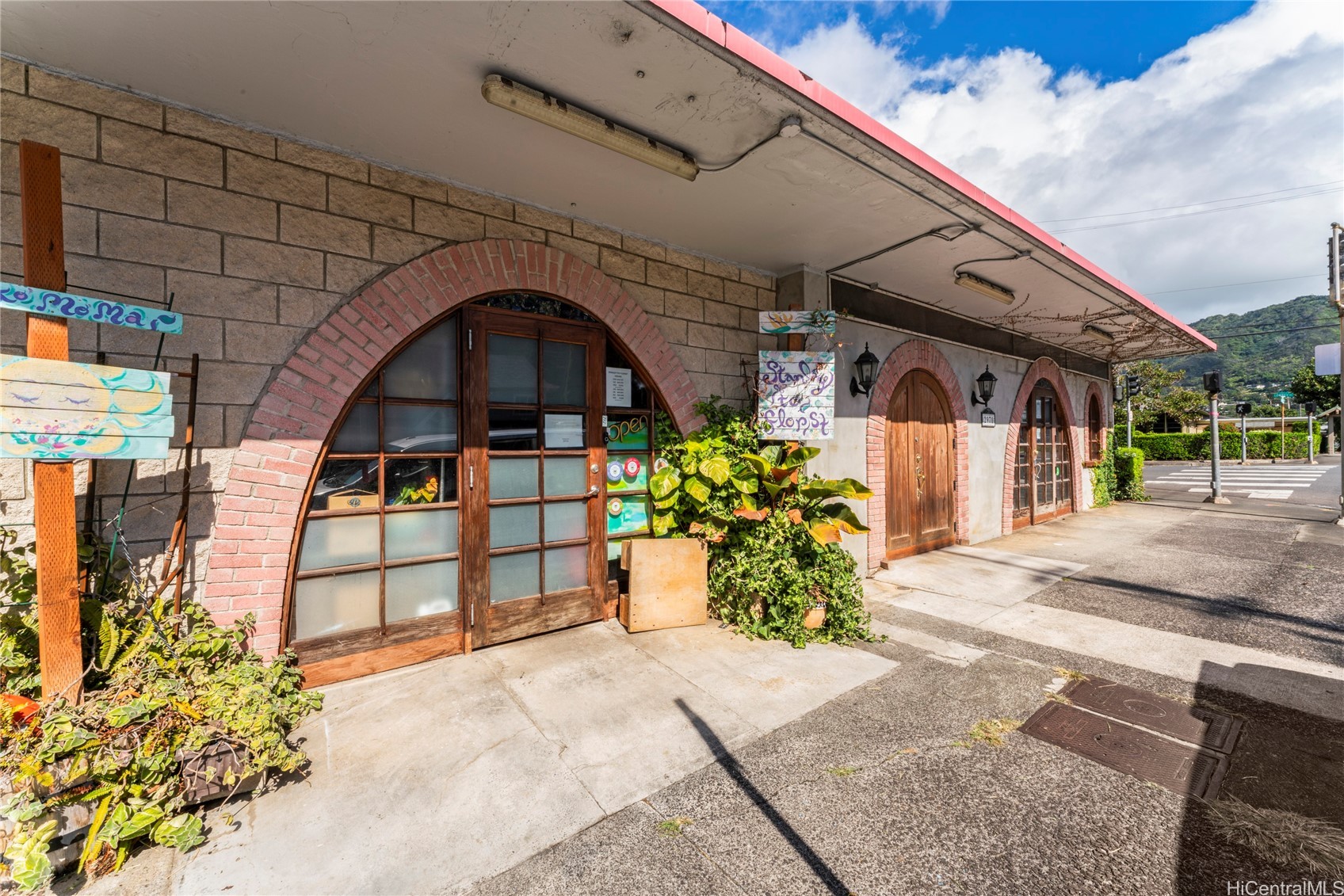 2845 Lowrey Avenue Property Photo 8