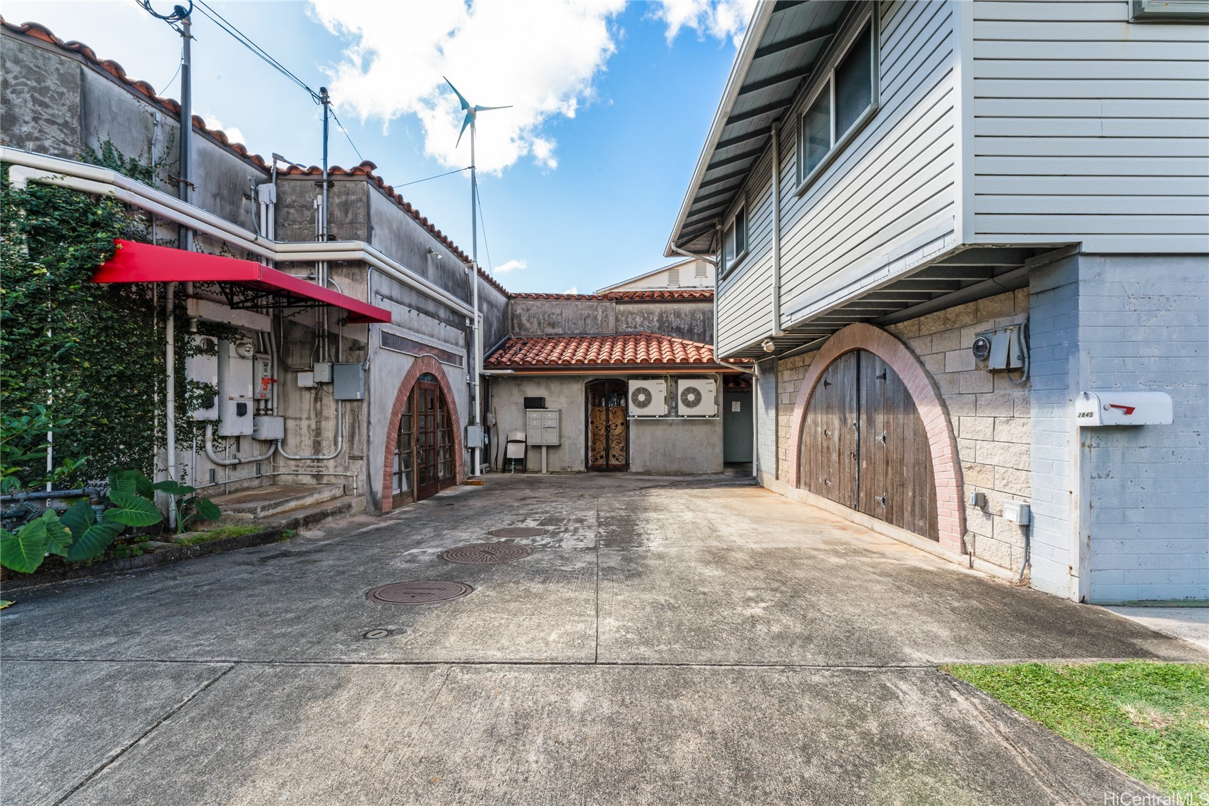 2845 Lowrey Avenue Property Photo 11