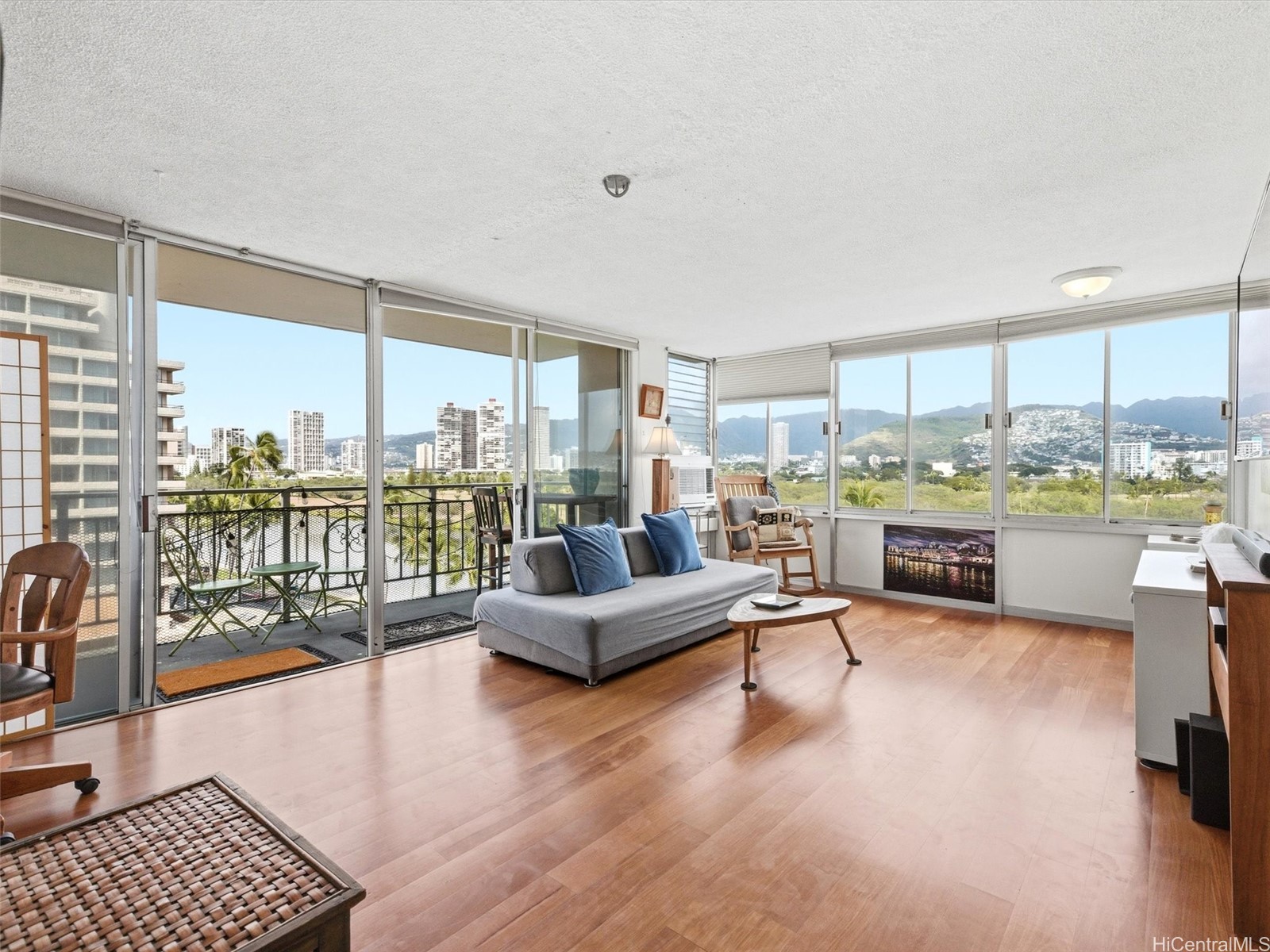 2415 Ala Wai Boulevard 801 Property Photo 1