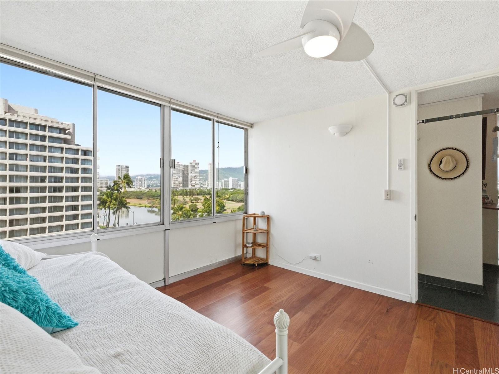 2415 Ala Wai Boulevard 801 Property Photo 7
