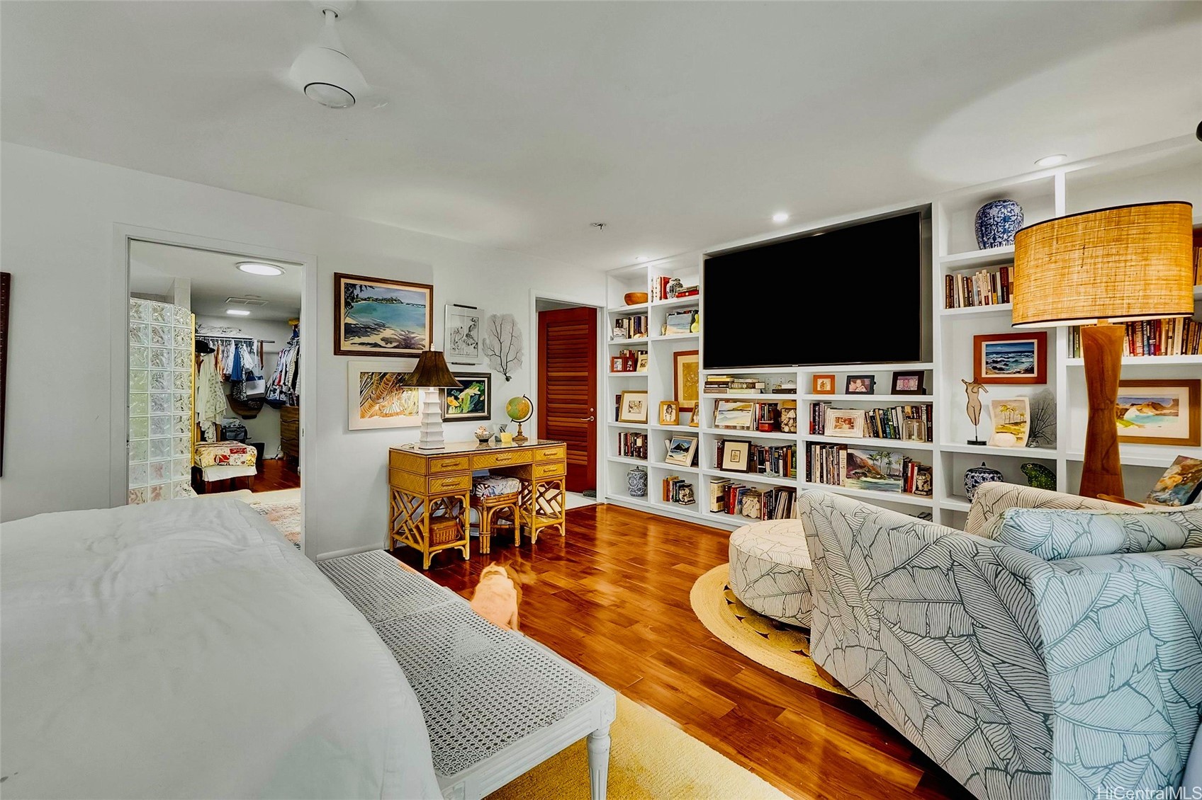469 A Portlock Road Property Photo 17
