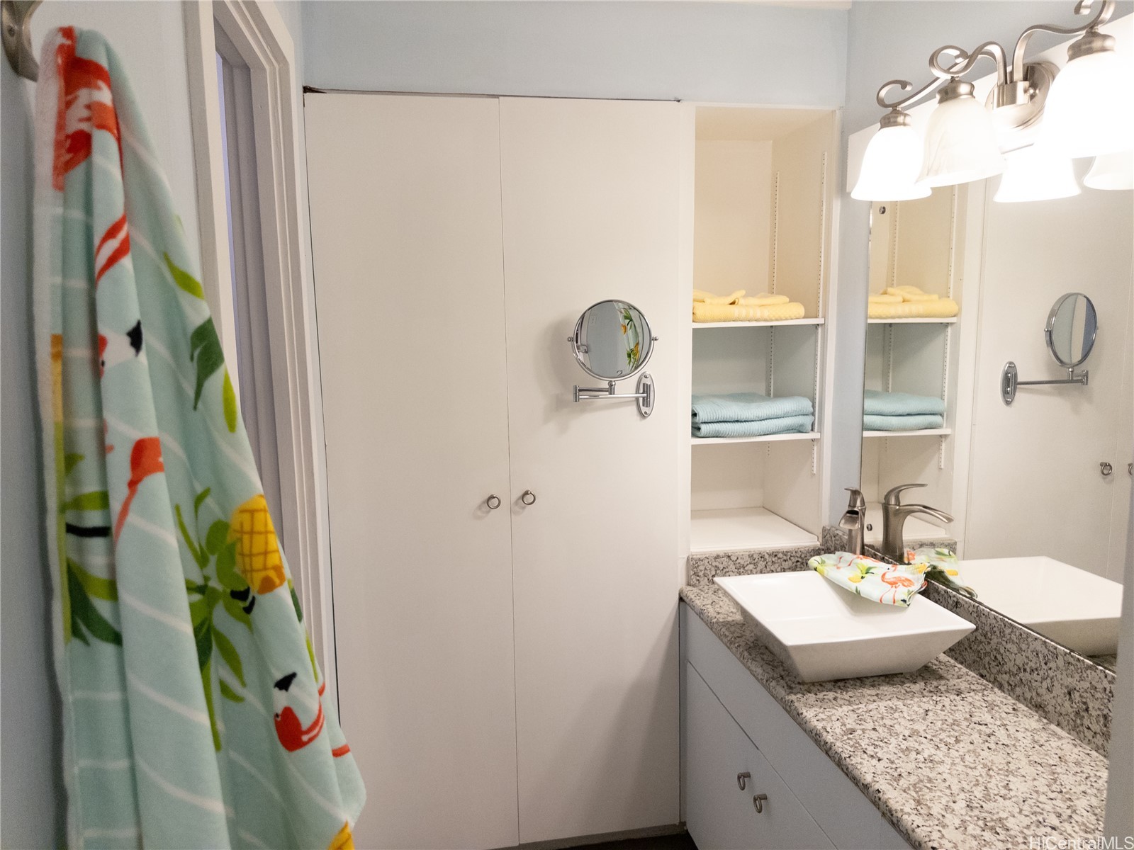 425 Ena Road 706b Property Photo 6