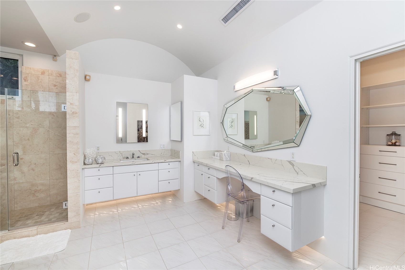 875 Ikena Circle Property Photo 10
