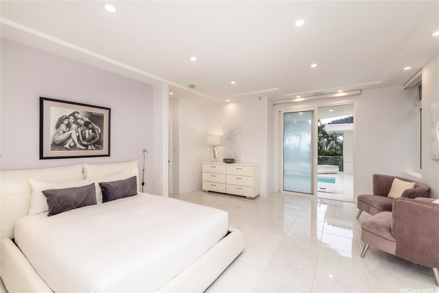 875 Ikena Circle Property Photo 14