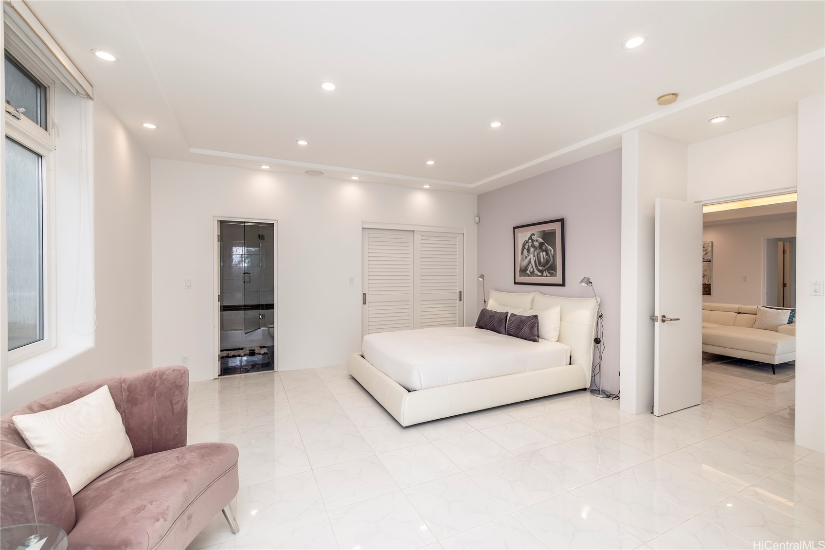 875 Ikena Circle Property Photo 15