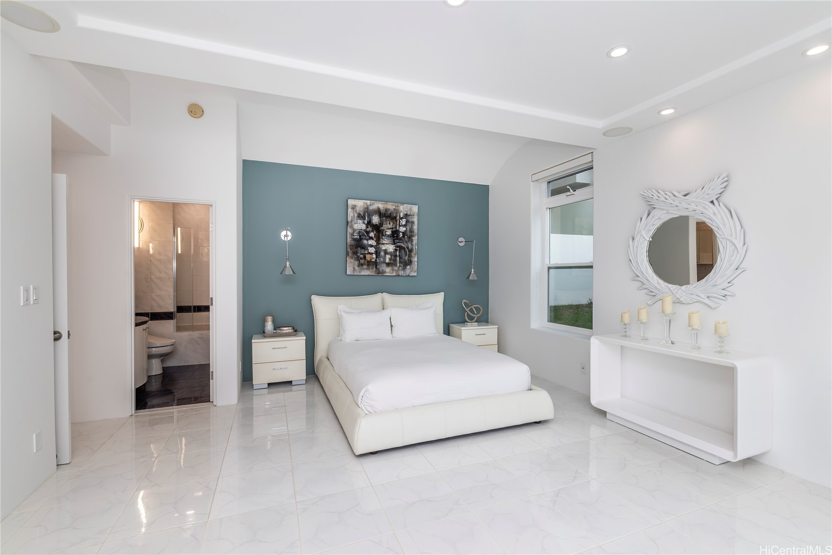 875 Ikena Circle Property Photo 16